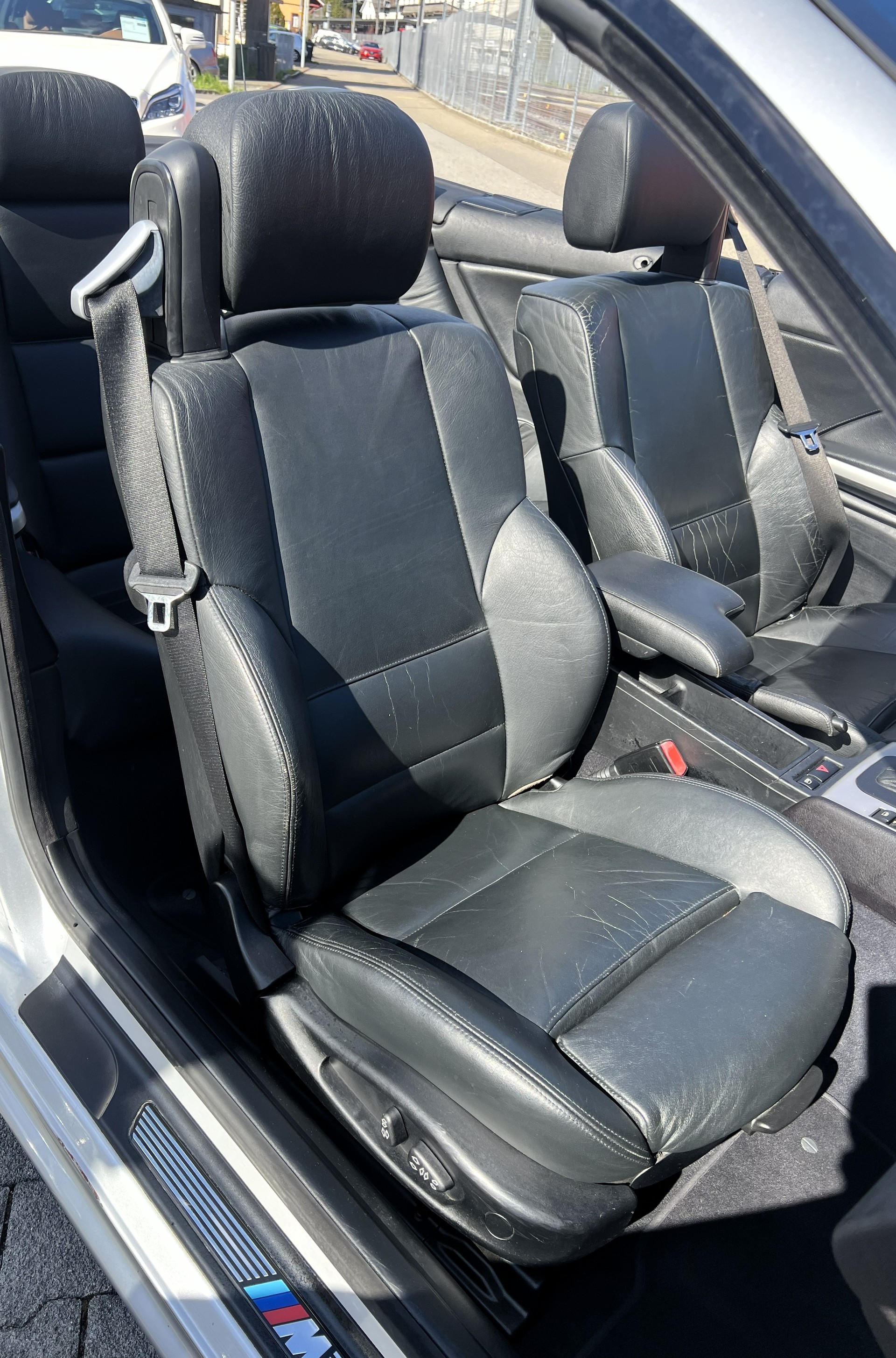BMW 325Ci Cabriolet-image-22