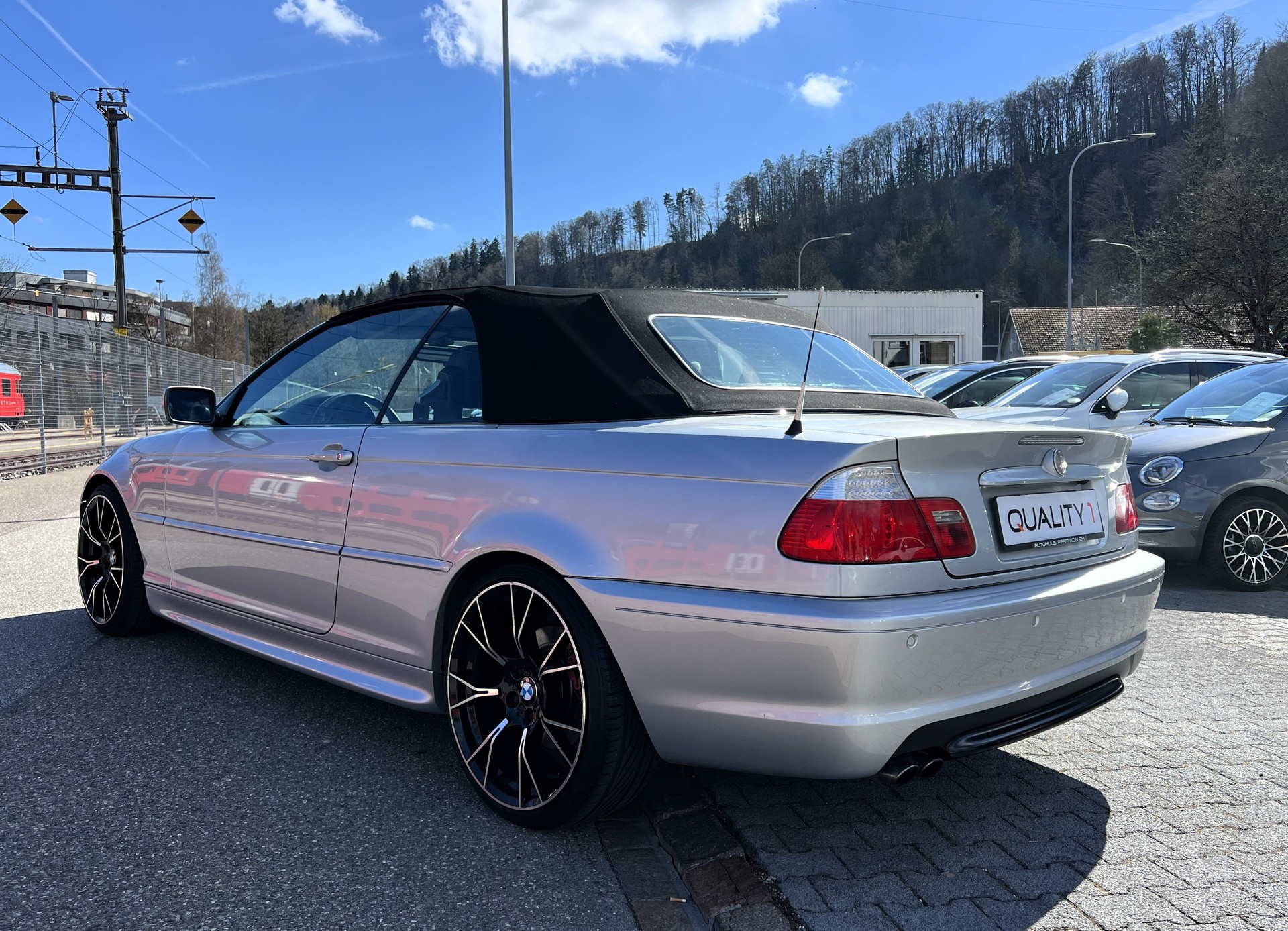 BMW 325Ci Cabriolet-image-12
