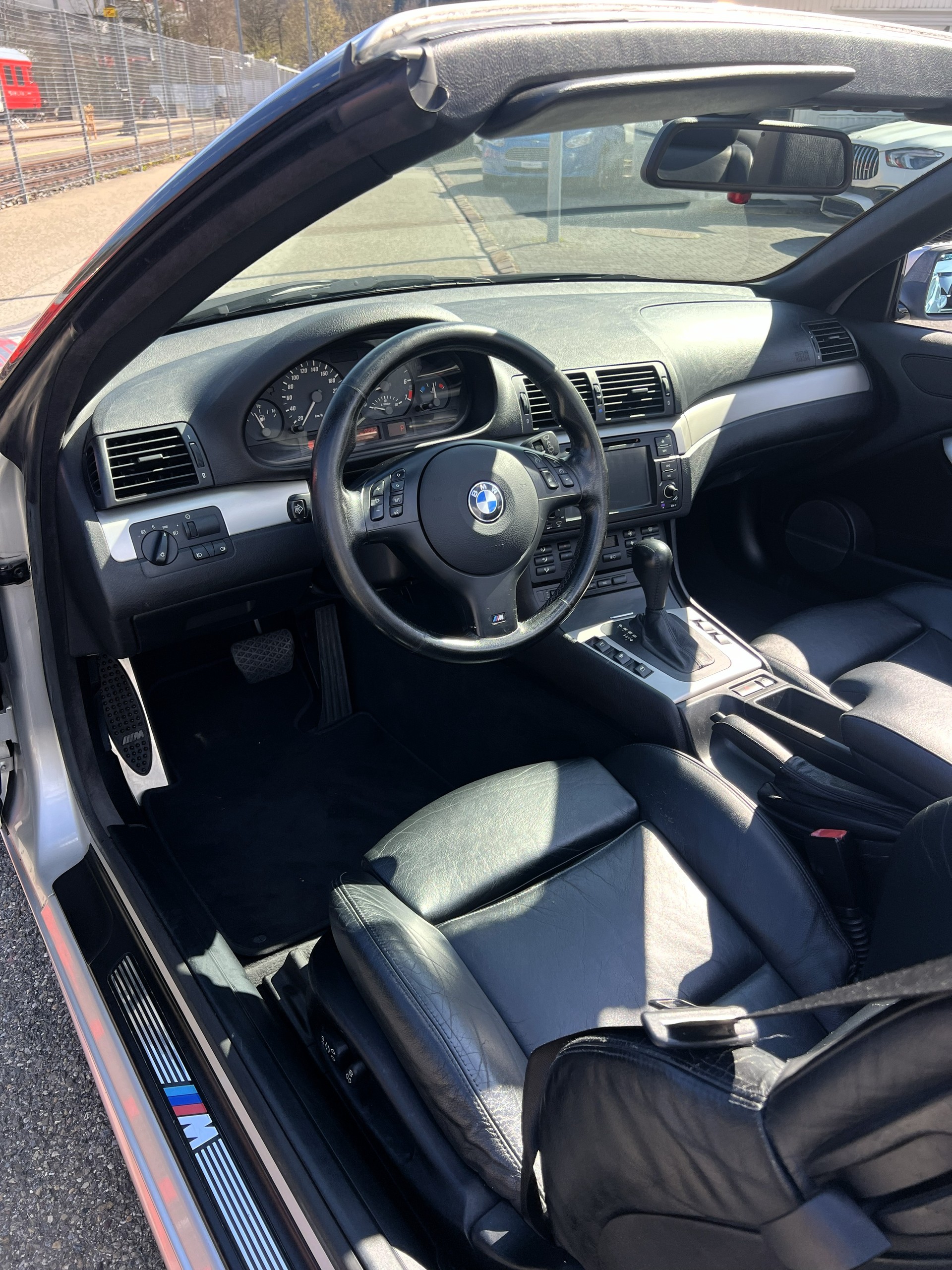 BMW 325Ci Cabriolet-image-25