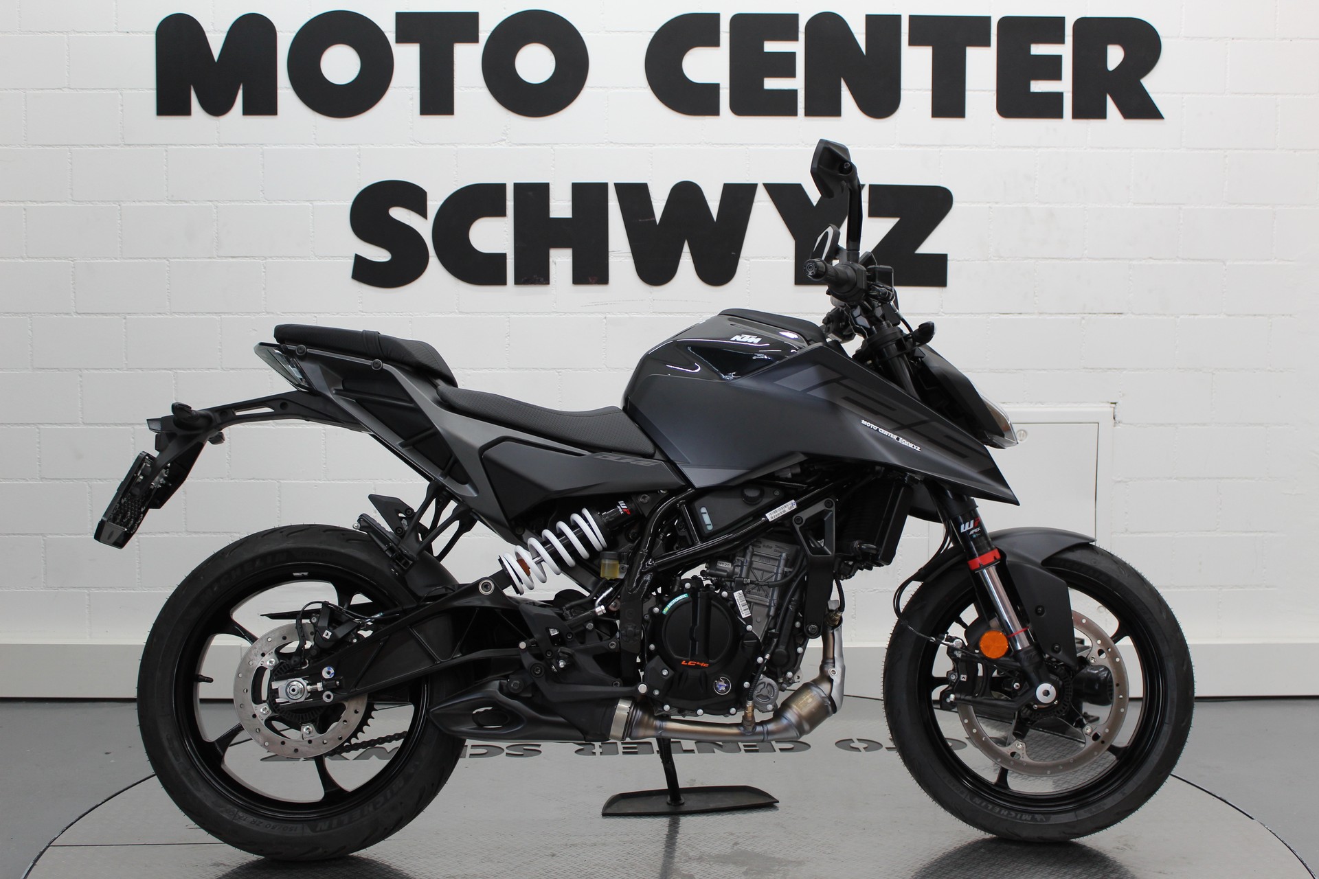KTM 125 Duke-image-0