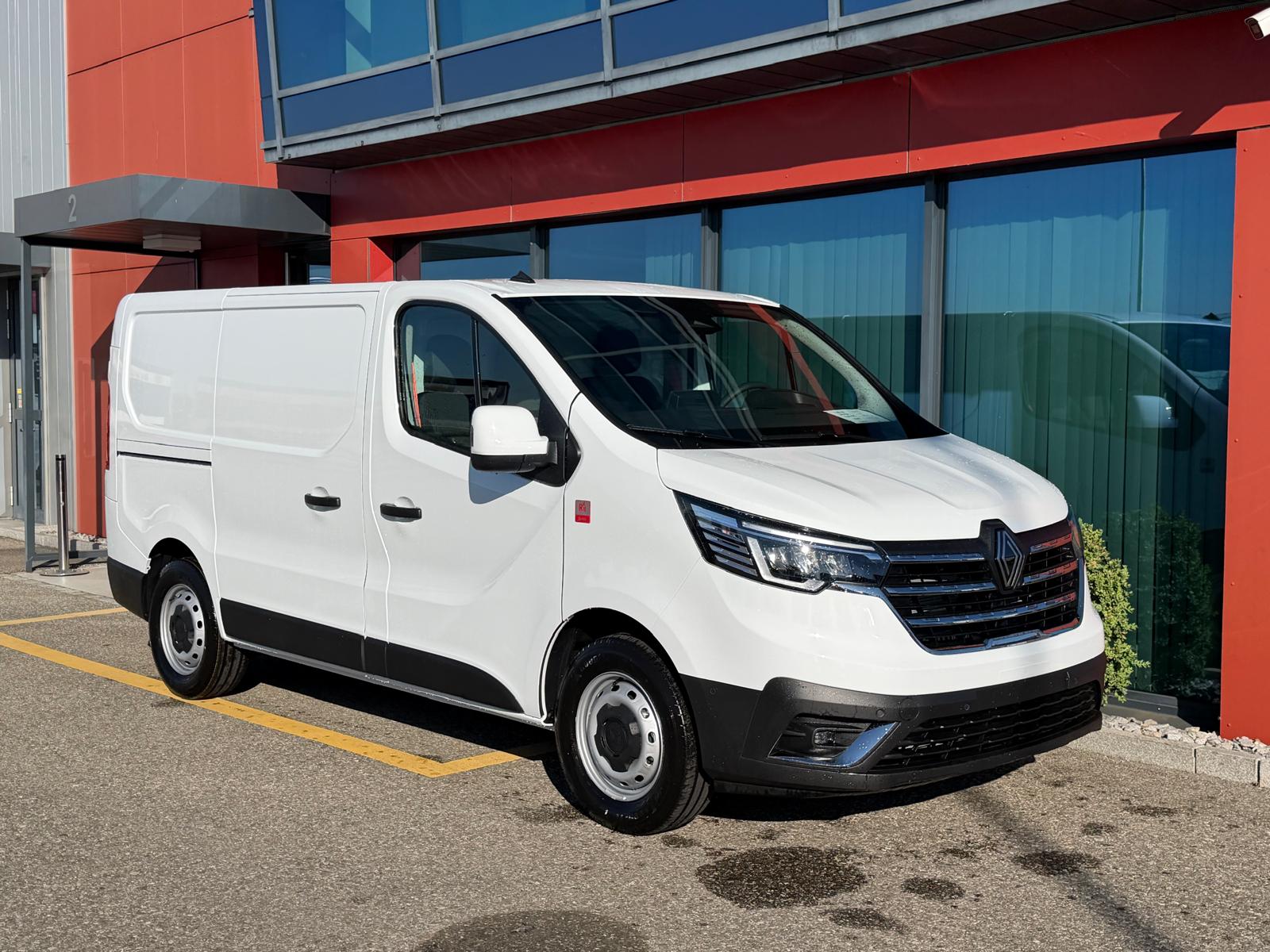 RENAULT Trafic Red Edition 150 PS L1H1 Hecktüren