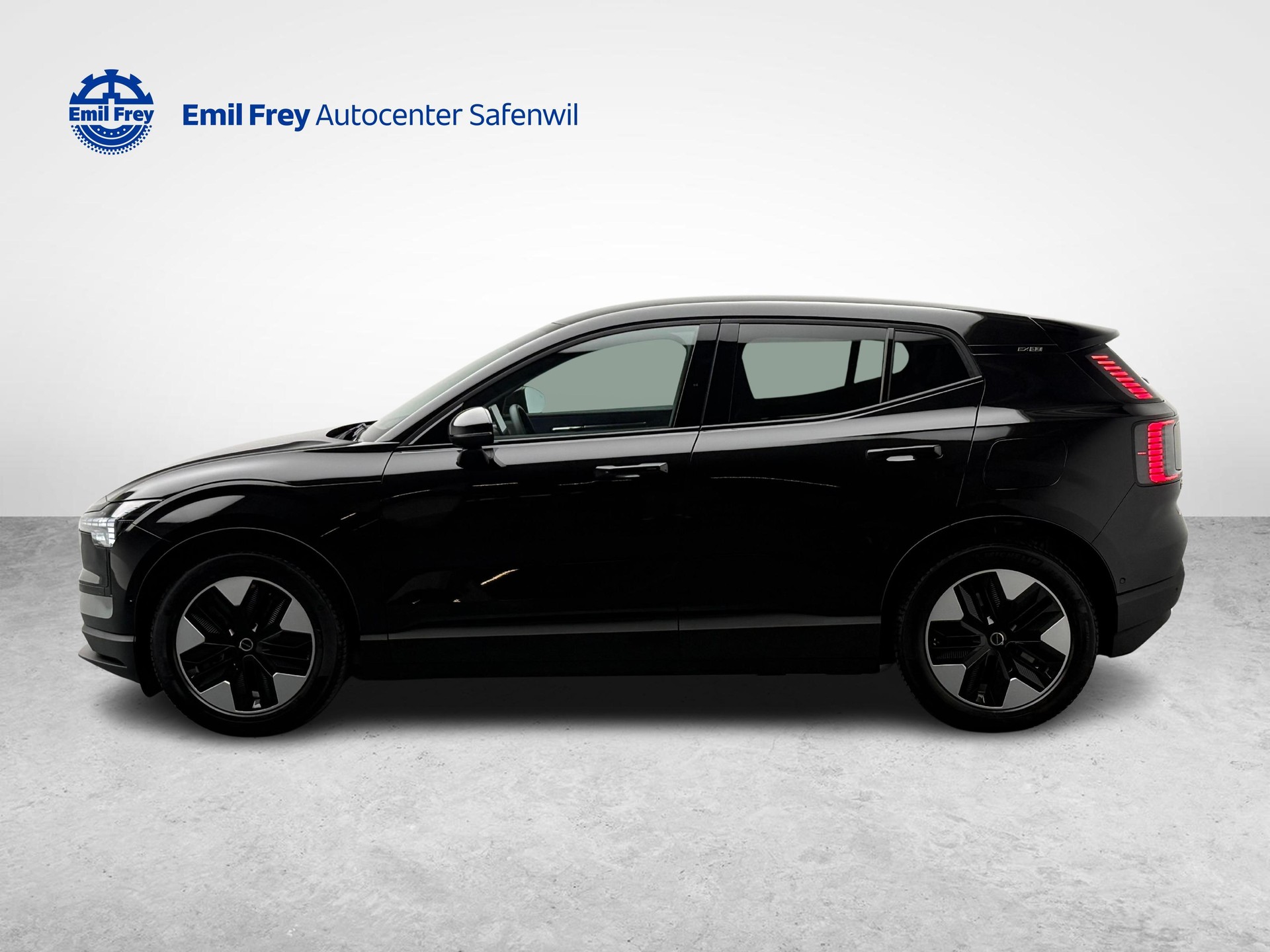 VOLVO EX30 E60 Twin Ultra Performance AWD-image-1