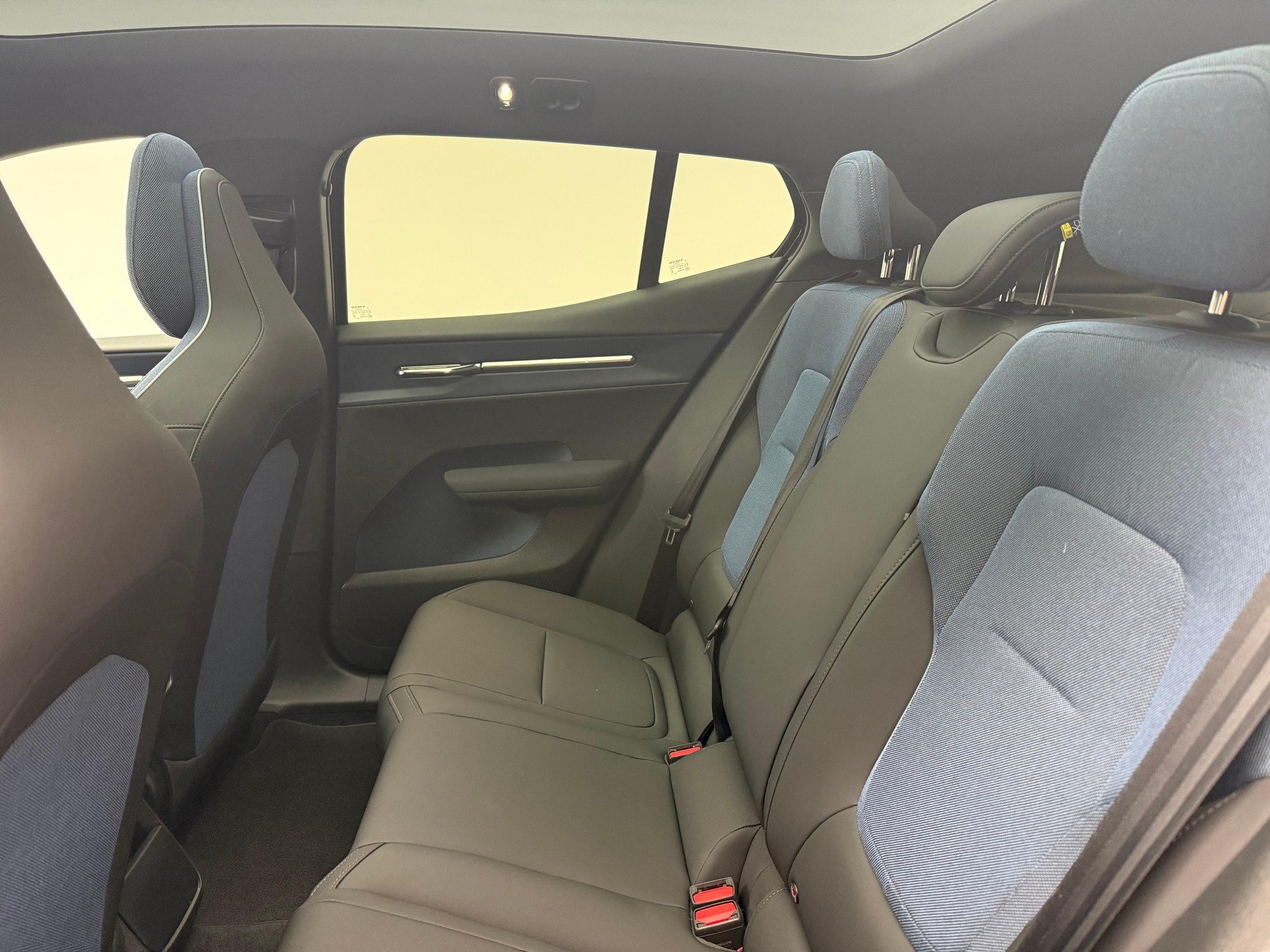 VOLVO EX30 E60 Twin Ultra Performance AWD-image-10