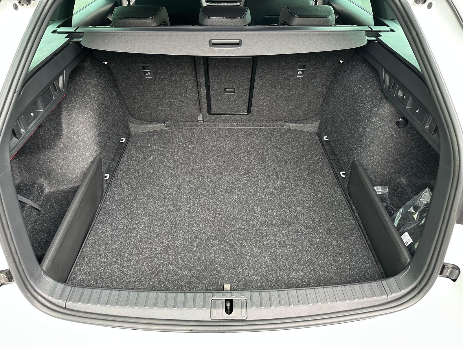 SKODA Octavia Combi 2.0 TSI DSG Sport Line 4x4-image-7