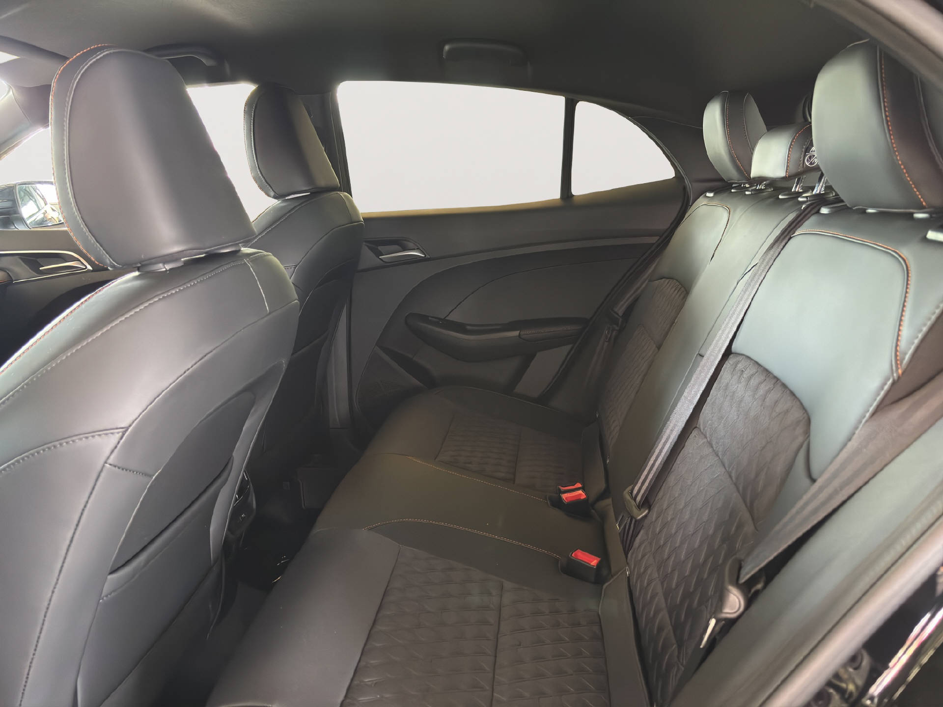 MG 3 1.5 Hybrid Luxury-image-18