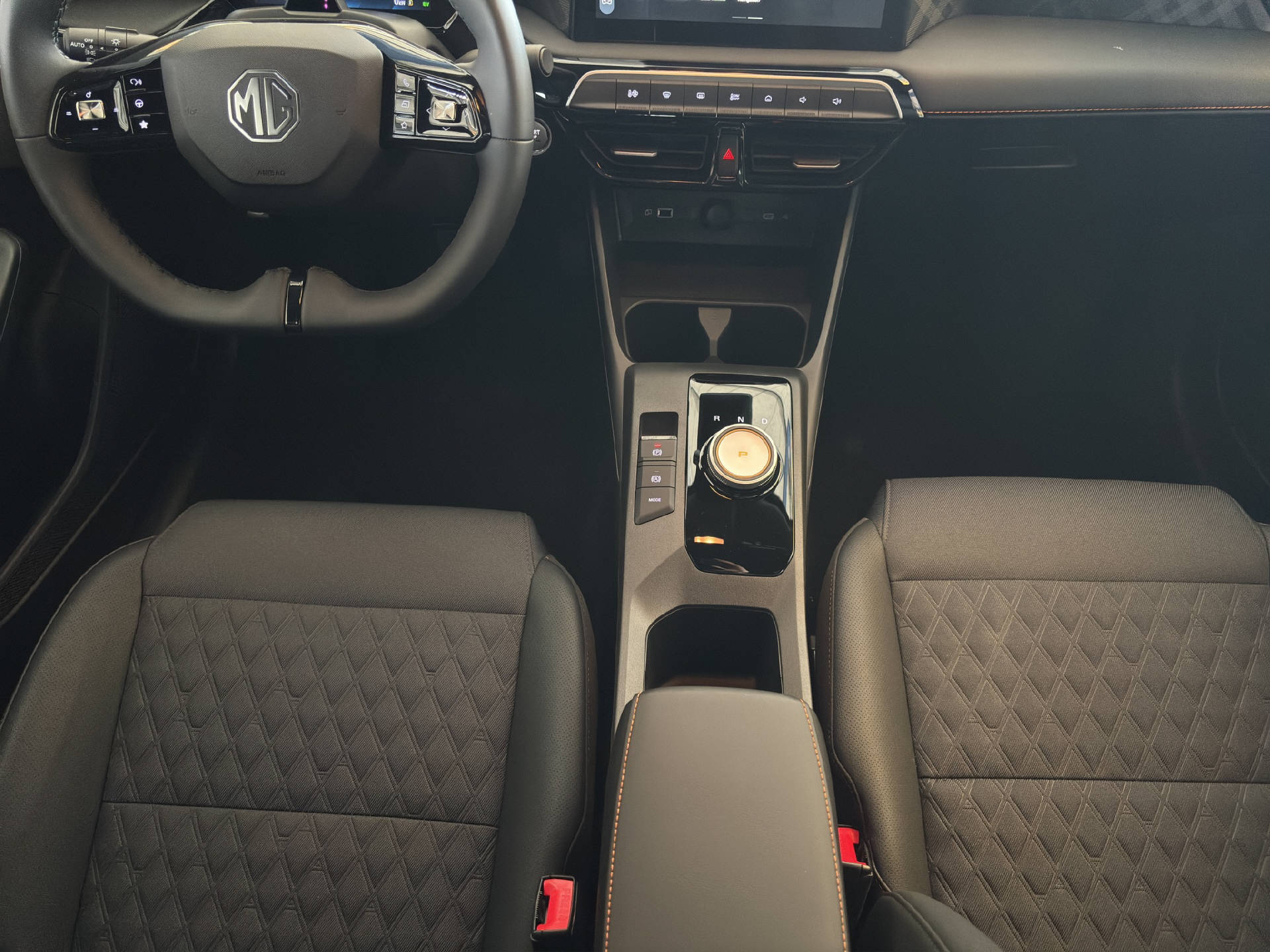 MG 3 1.5 Hybrid Luxury-image-13
