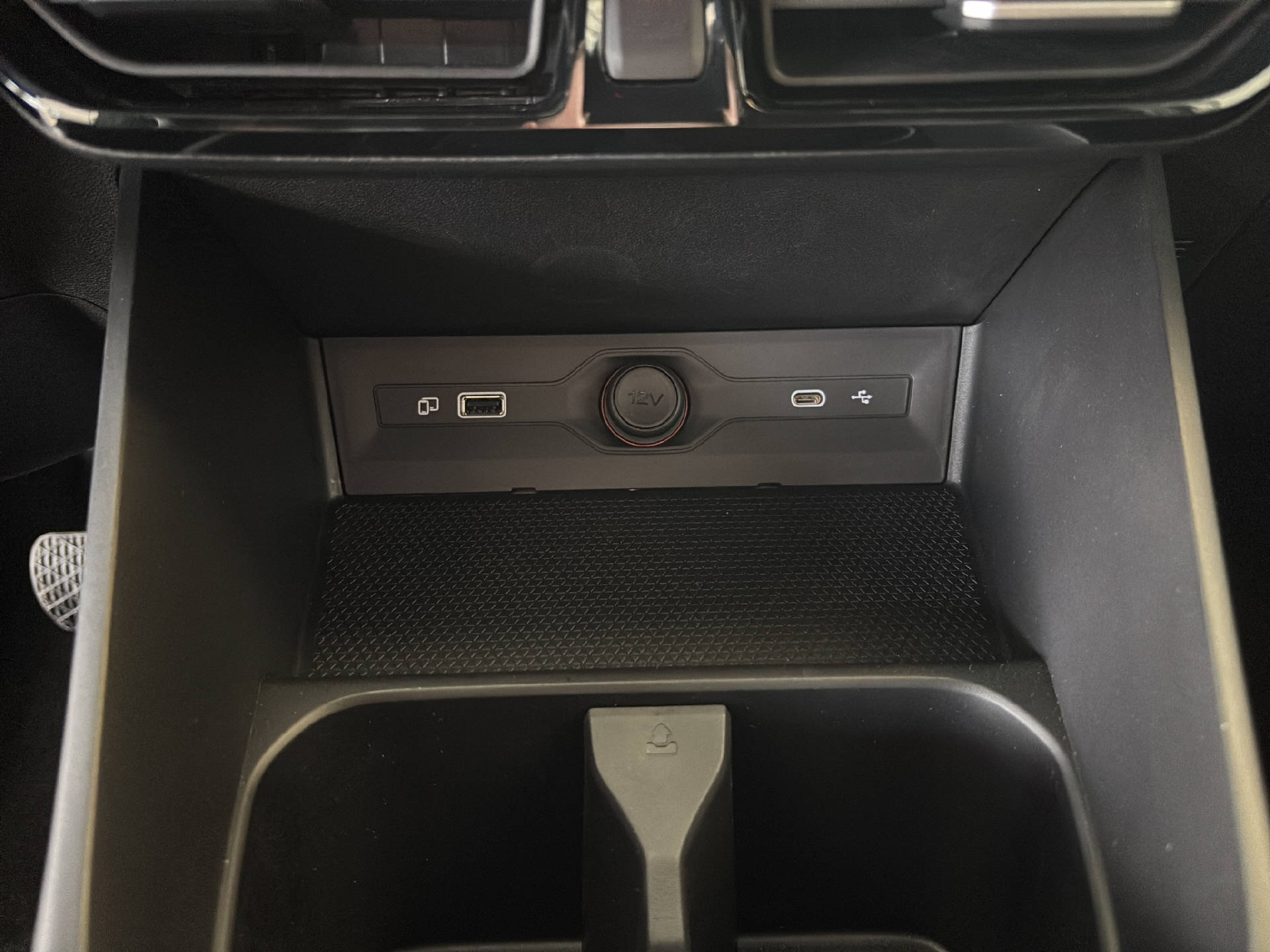 MG 3 1.5 Hybrid Luxury-image-17