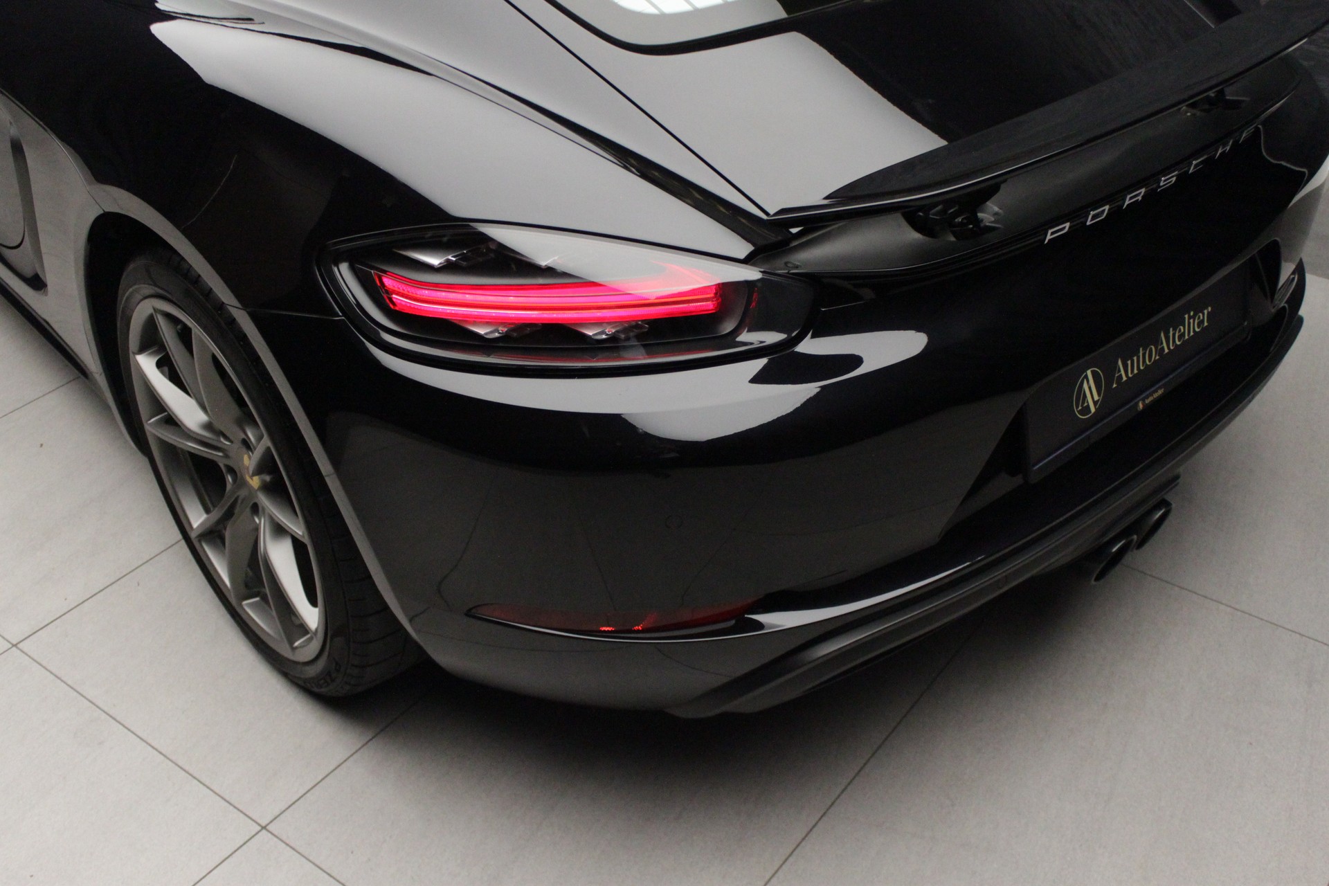 PORSCHE 718 Cayman 2.0 PDK-image-10
