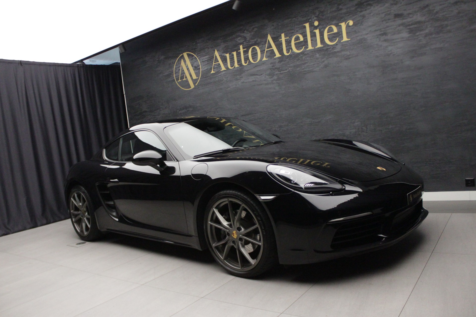 PORSCHE 718 Cayman 2.0 PDK-showroom-element-2
