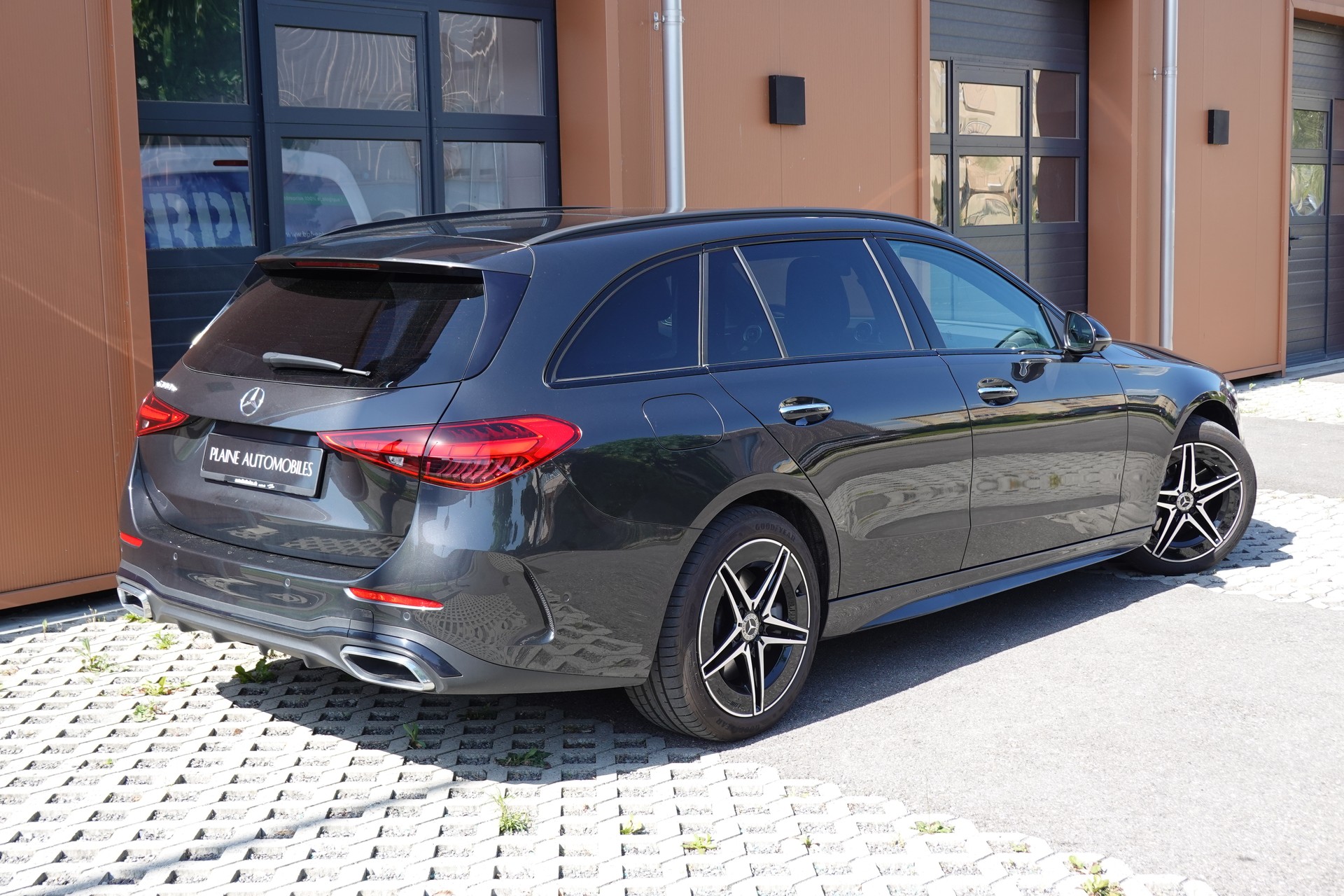 MERCEDES-BENZ C 300e AMG Line - "Pack AMG Int & Exté * Pack Nuit * Pack Mémoire * CH Auto"-image-5