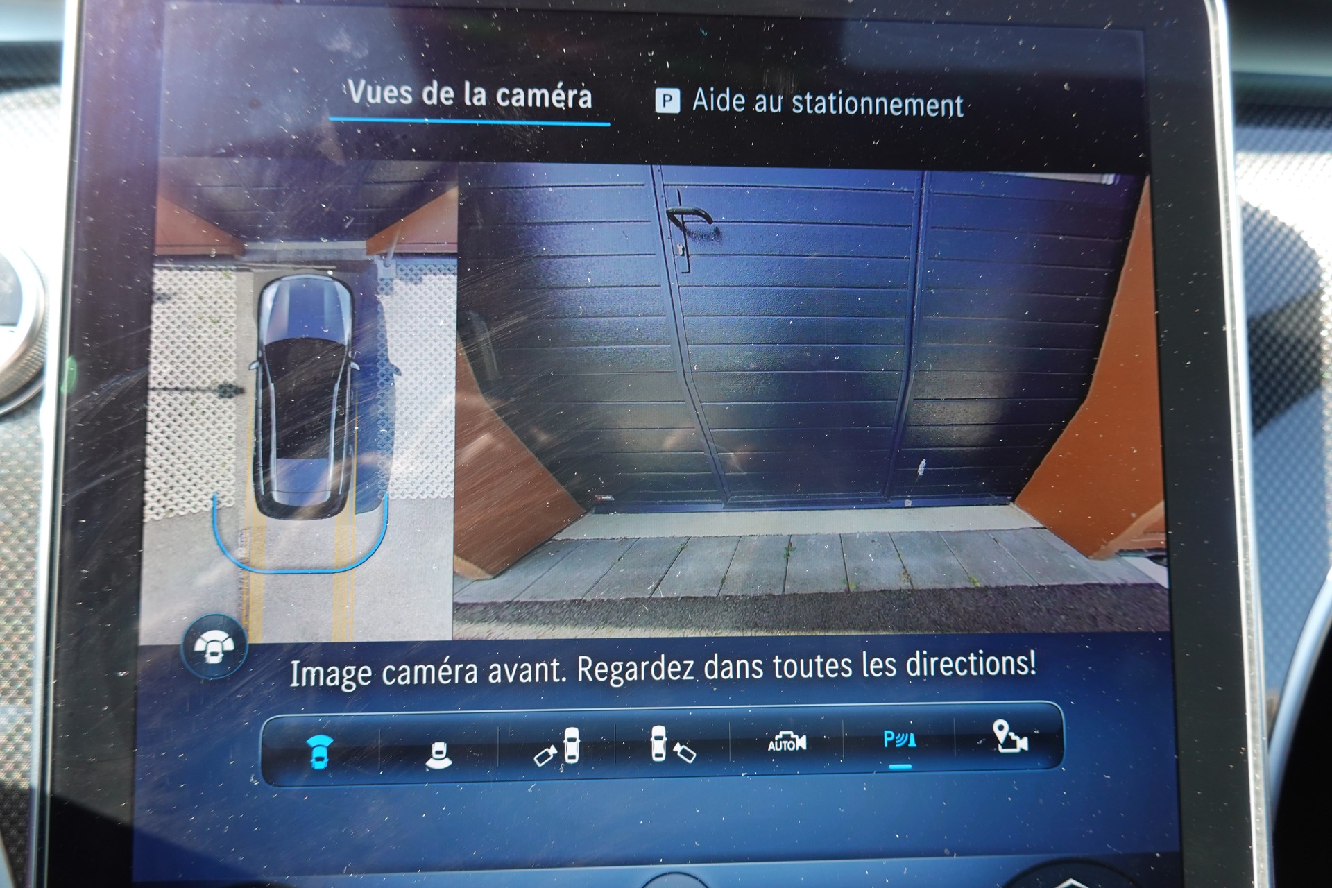 MERCEDES-BENZ C 300e AMG Line - "Pack AMG Int & Exté * Pack Nuit * Pack Mémoire * CH Auto"-image-16