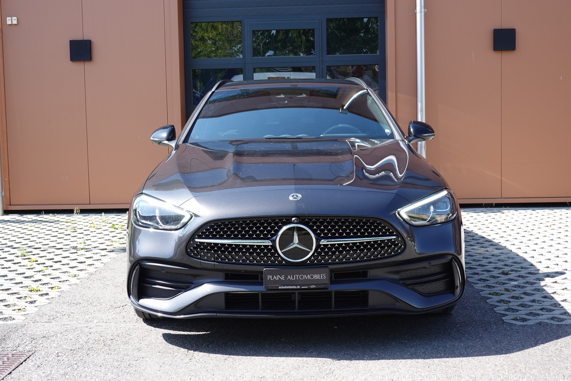 MERCEDES-BENZ C 300e AMG Line - "Pack AMG Int & Exté * Pack Nuit * Pack Mémoire * CH Auto"-showroom-element-1