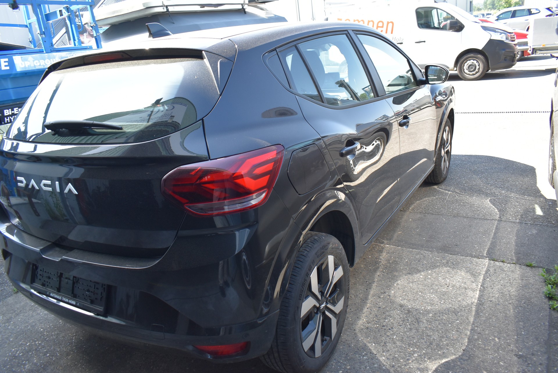 DACIA Sandero TCe 90 Journey CVT-image-8