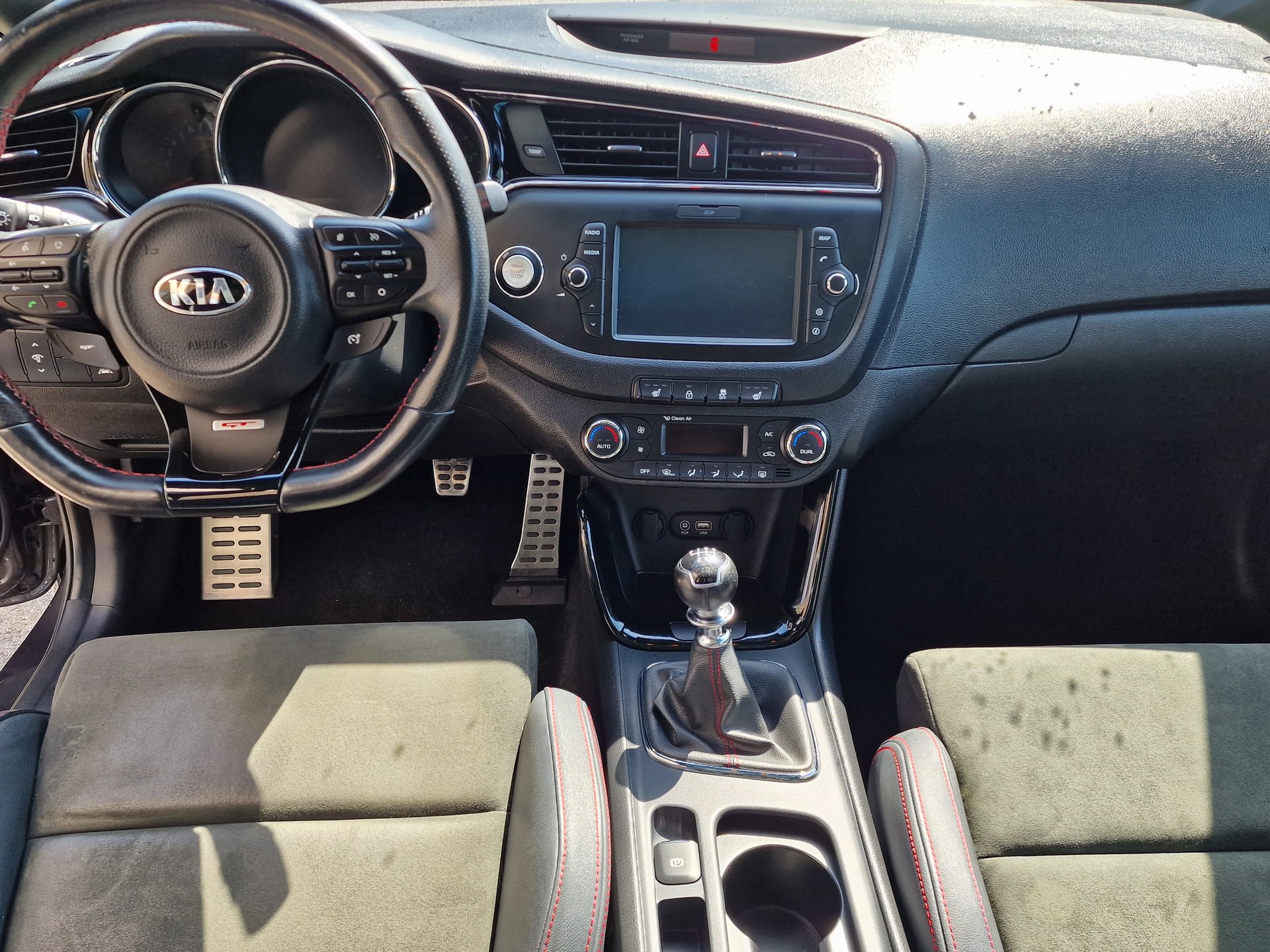 KIA Cee'd 1.6 GDi GT-image-6