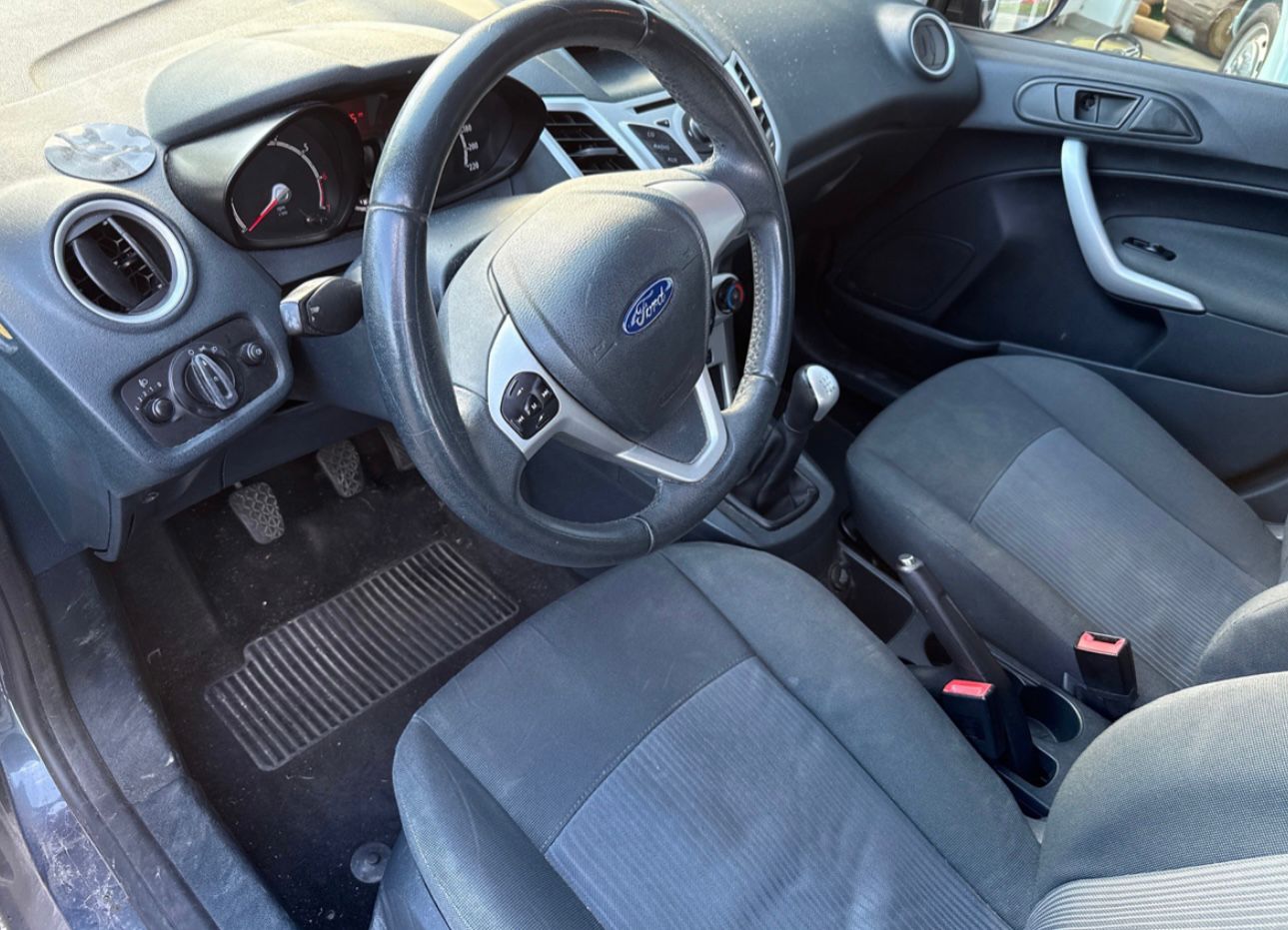 FORD Fiesta 1.25 16V Ambiente-image-5