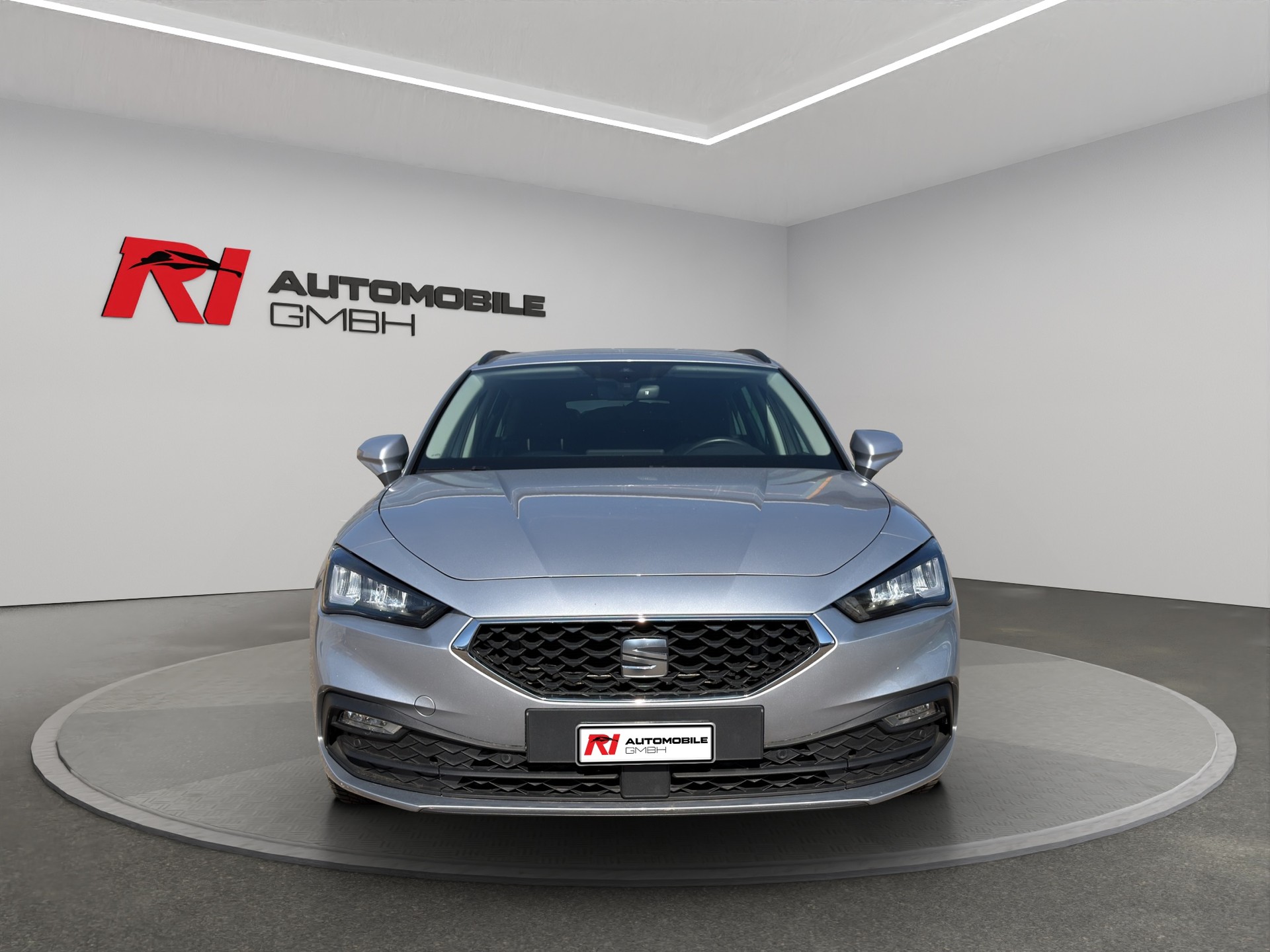 SEAT Leon ST 2.0 TDI EVO DSG Style-showroom-element-2