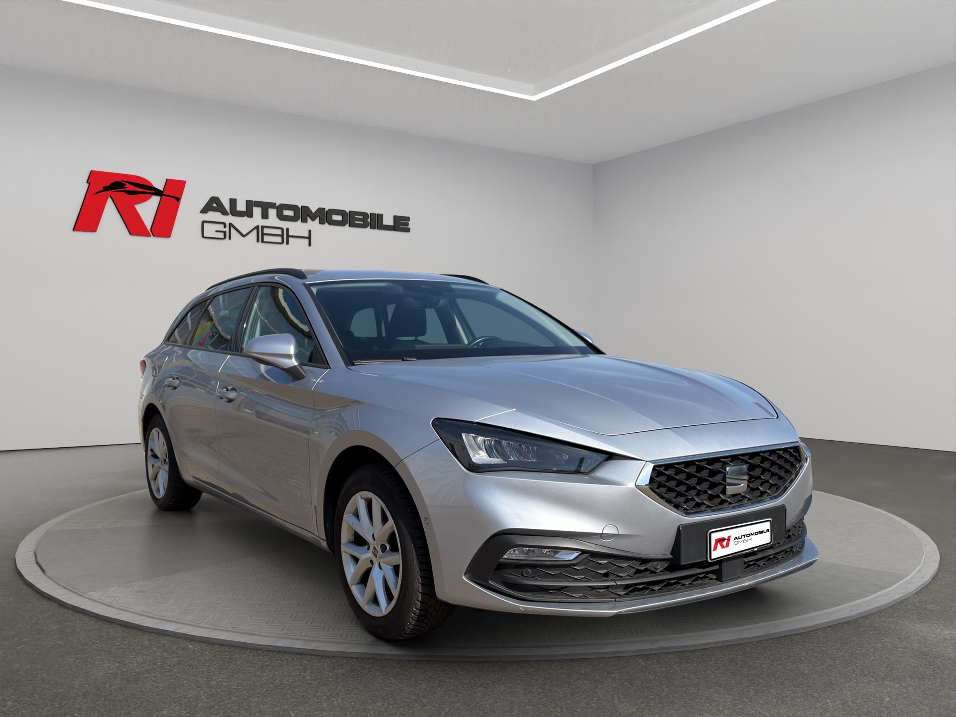 SEAT Leon ST 2.0 TDI EVO DSG Style-showroom-element-1