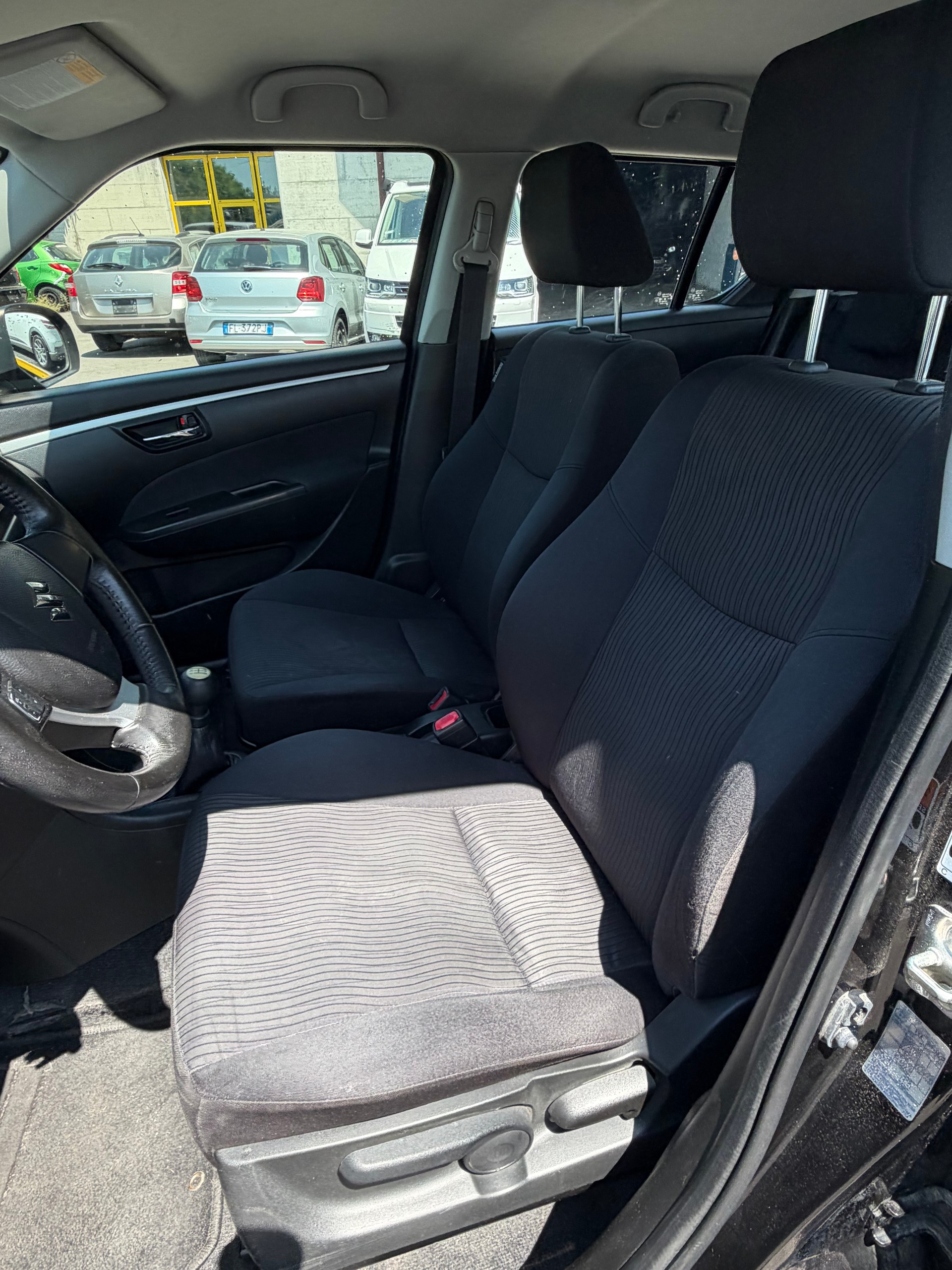 SUZUKI Swift 1.2i 16V GL Top 4x4-image-3
