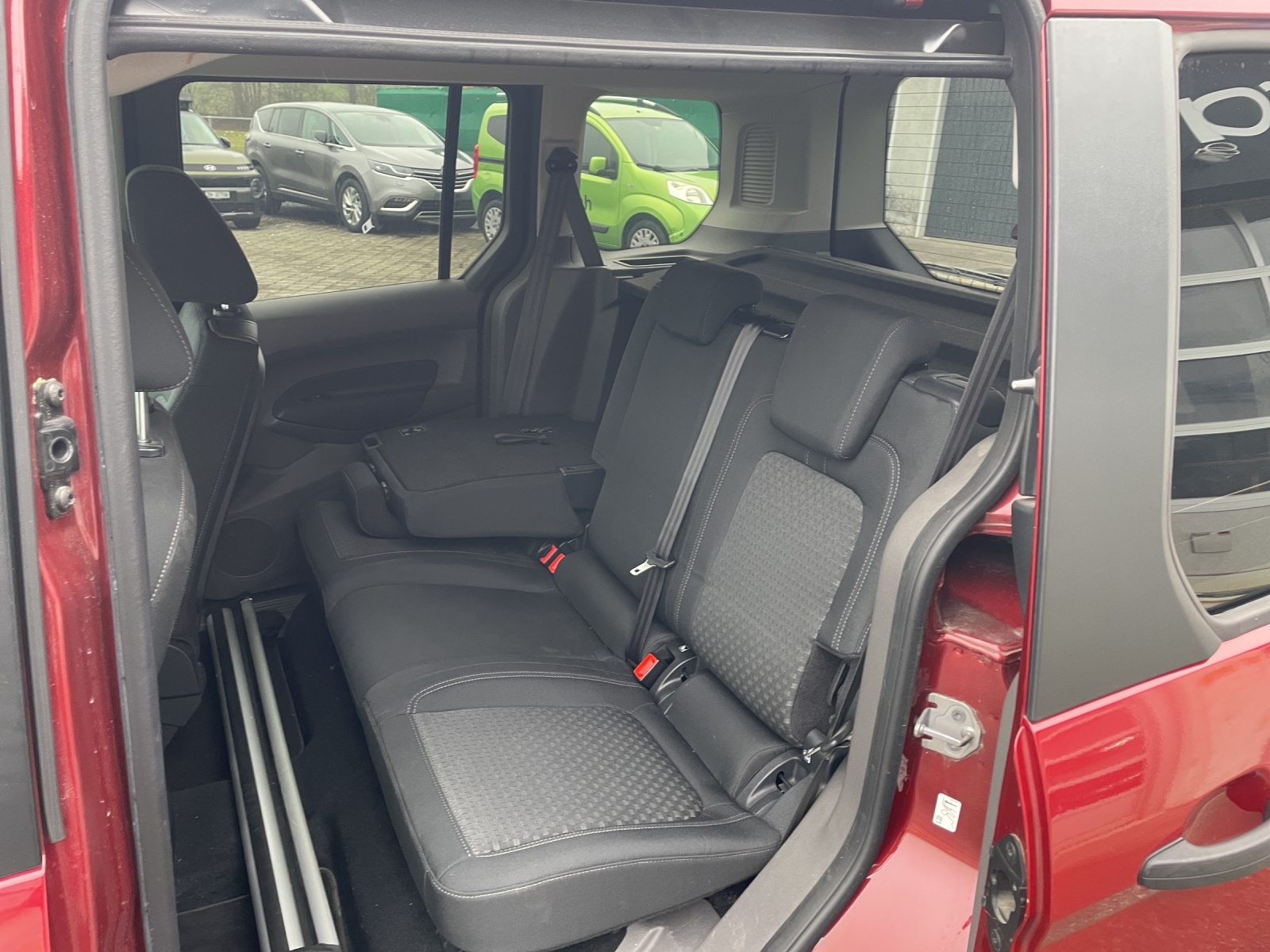 FORD TOURNEO Connect 1.5 EcoBlue 120 Trend-image-6