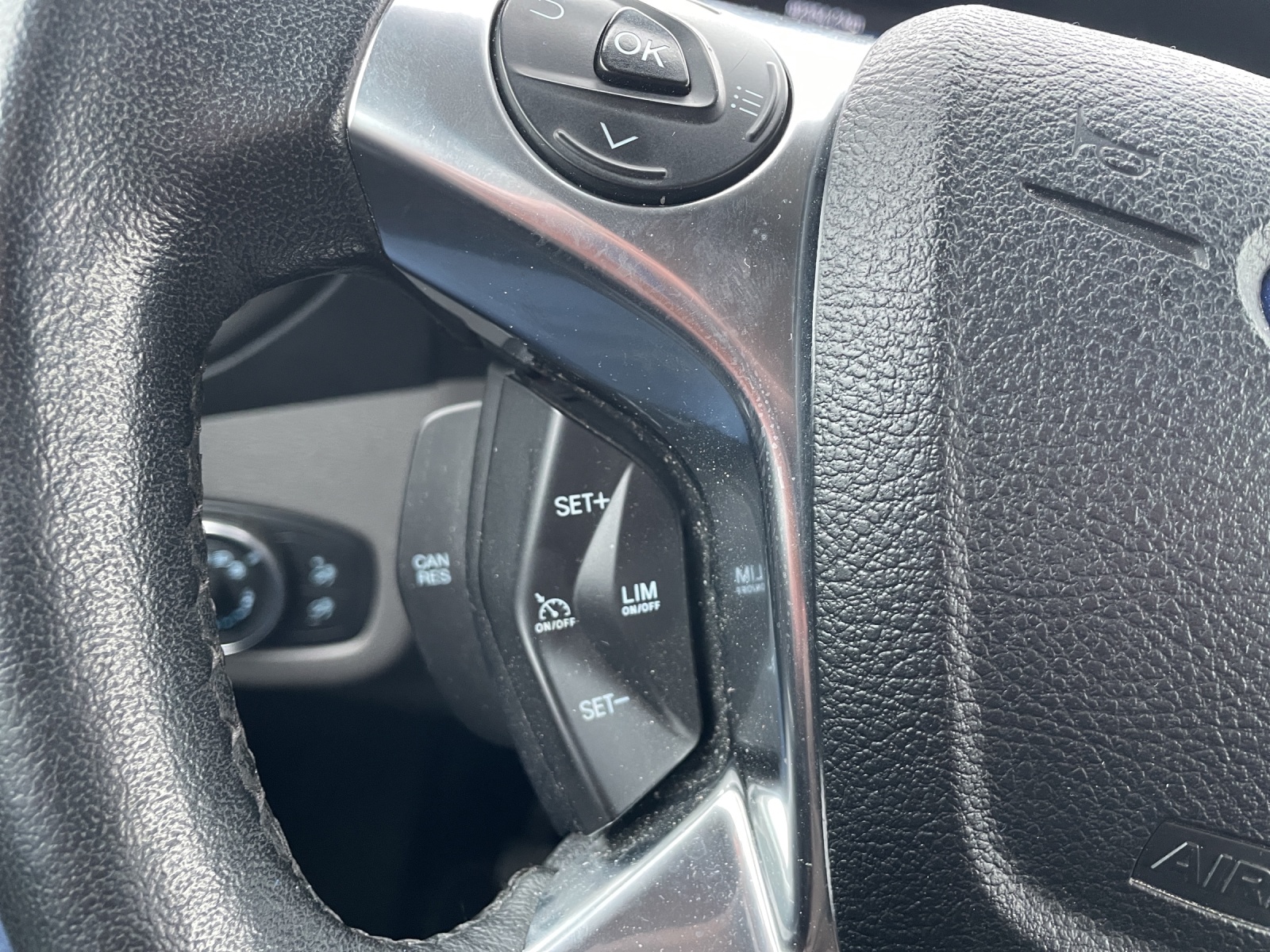 FORD TOURNEO Connect 1.5 EcoBlue 120 Trend-image-13