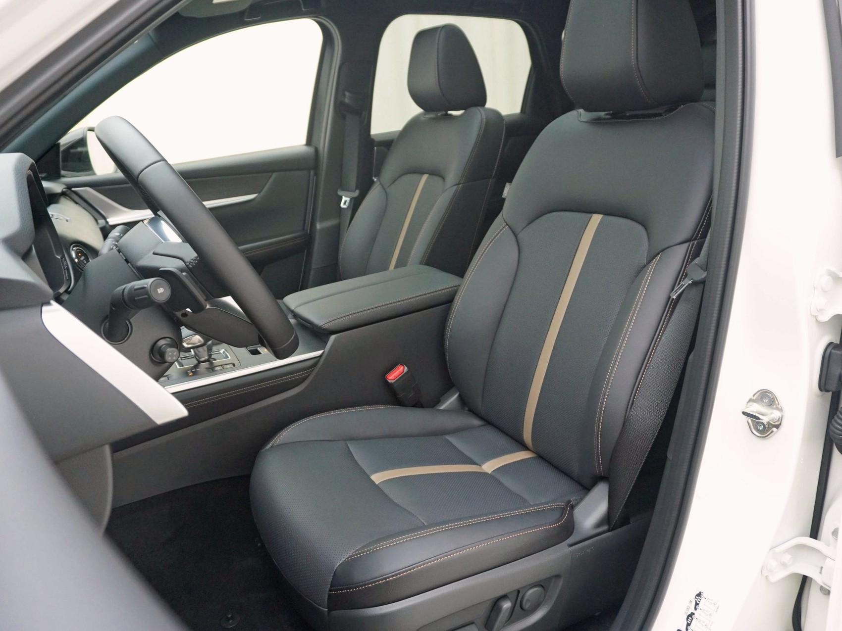 MAZDA CX-60 2.5 PHEV Homura Plus ***Gratis Mazda Service Pack 4 Jahre / 80'000km***-image-6