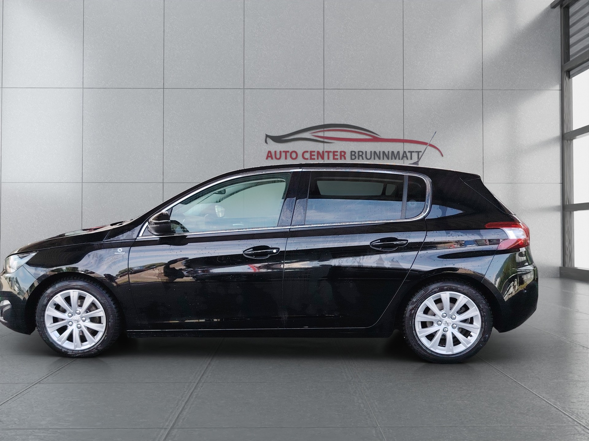 PEUGEOT 308 1.2 THP Active Automatic-image-4