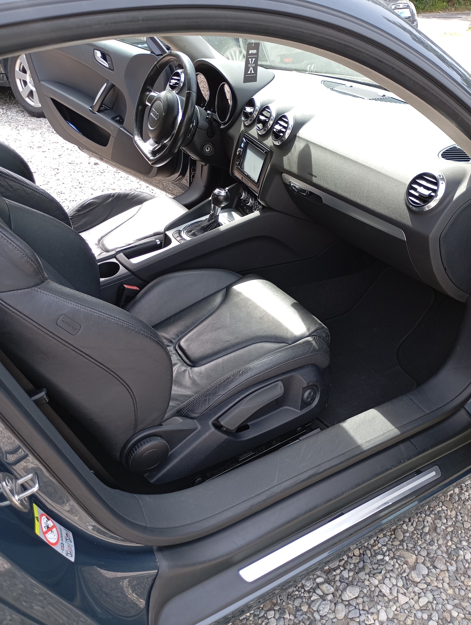 AUDI TT Coupé 2.0 TFSI-image-10