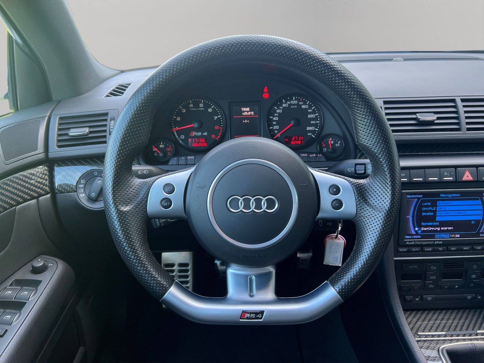 AUDI RS4 Avant 4.2 V8 quattro-image-21