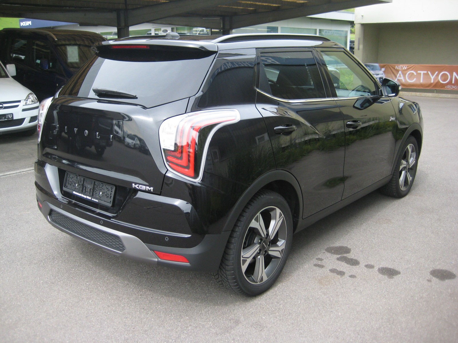 KGM-SsangYong Tivoli 1.5 T GDI Titanium 4WD Automat-image-3