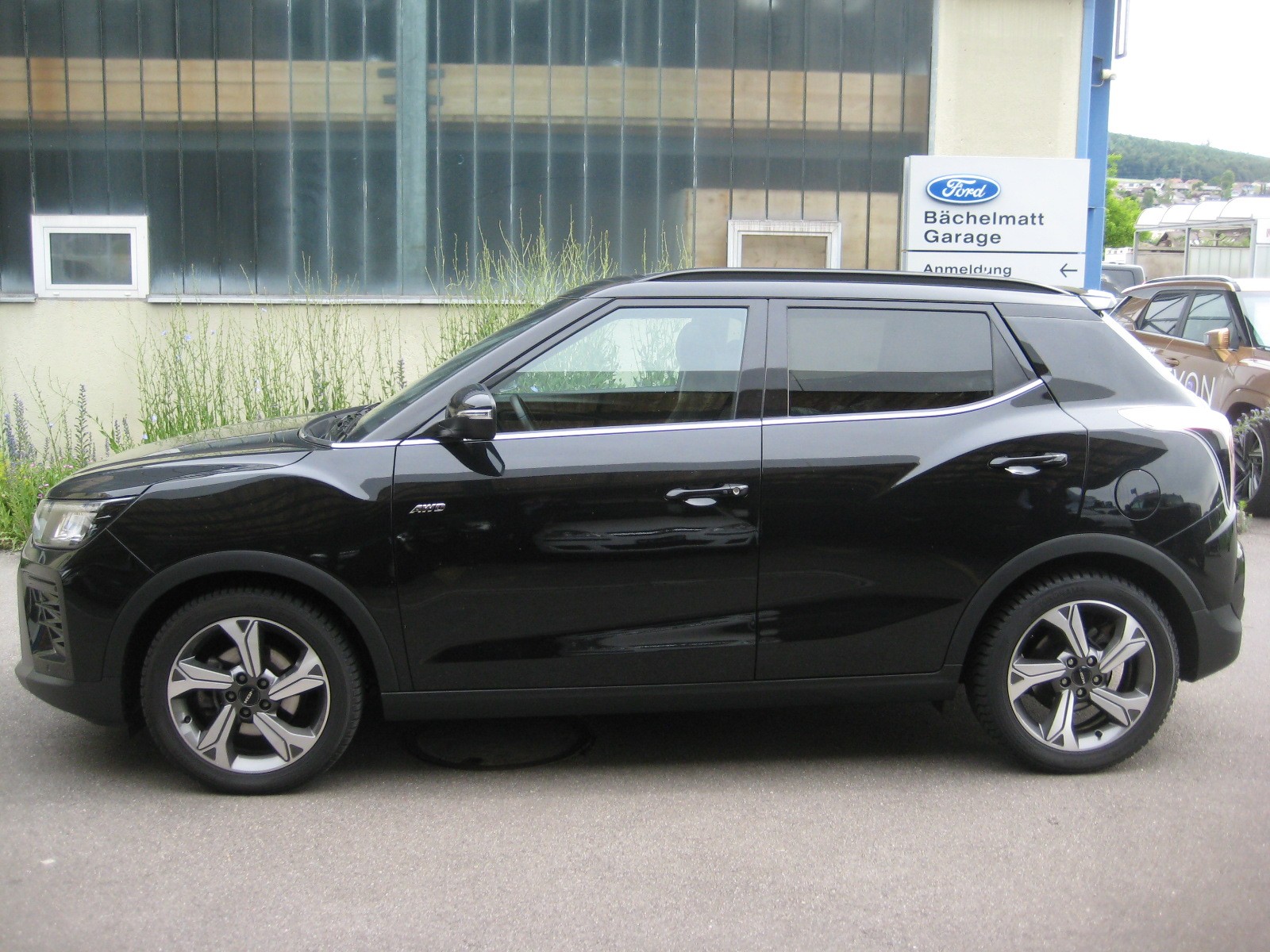 KGM-SsangYong Tivoli 1.5 T GDI Titanium 4WD Automat-image-1