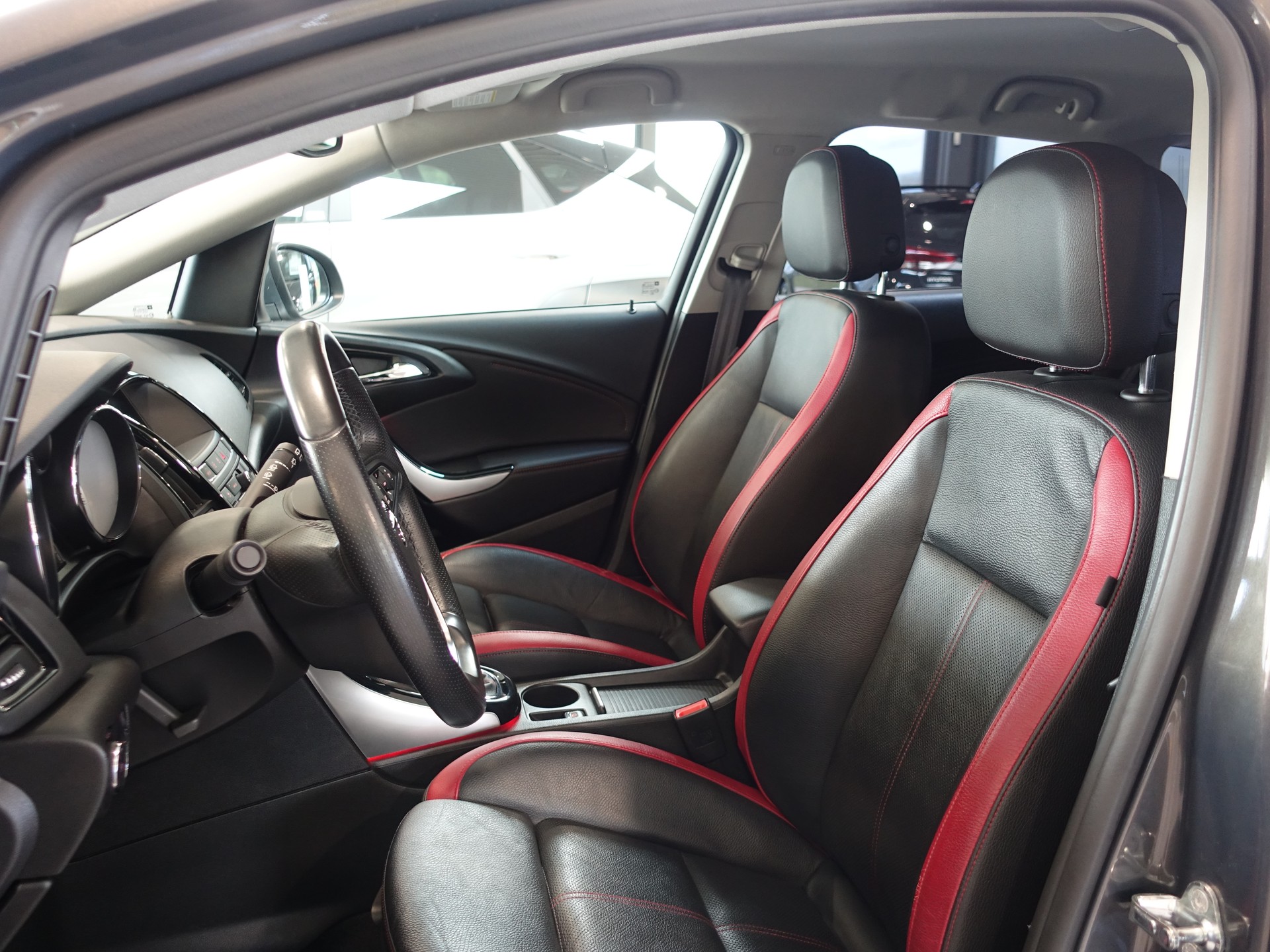OPEL Astra 2.0 CDTi BiTurbo-image-21