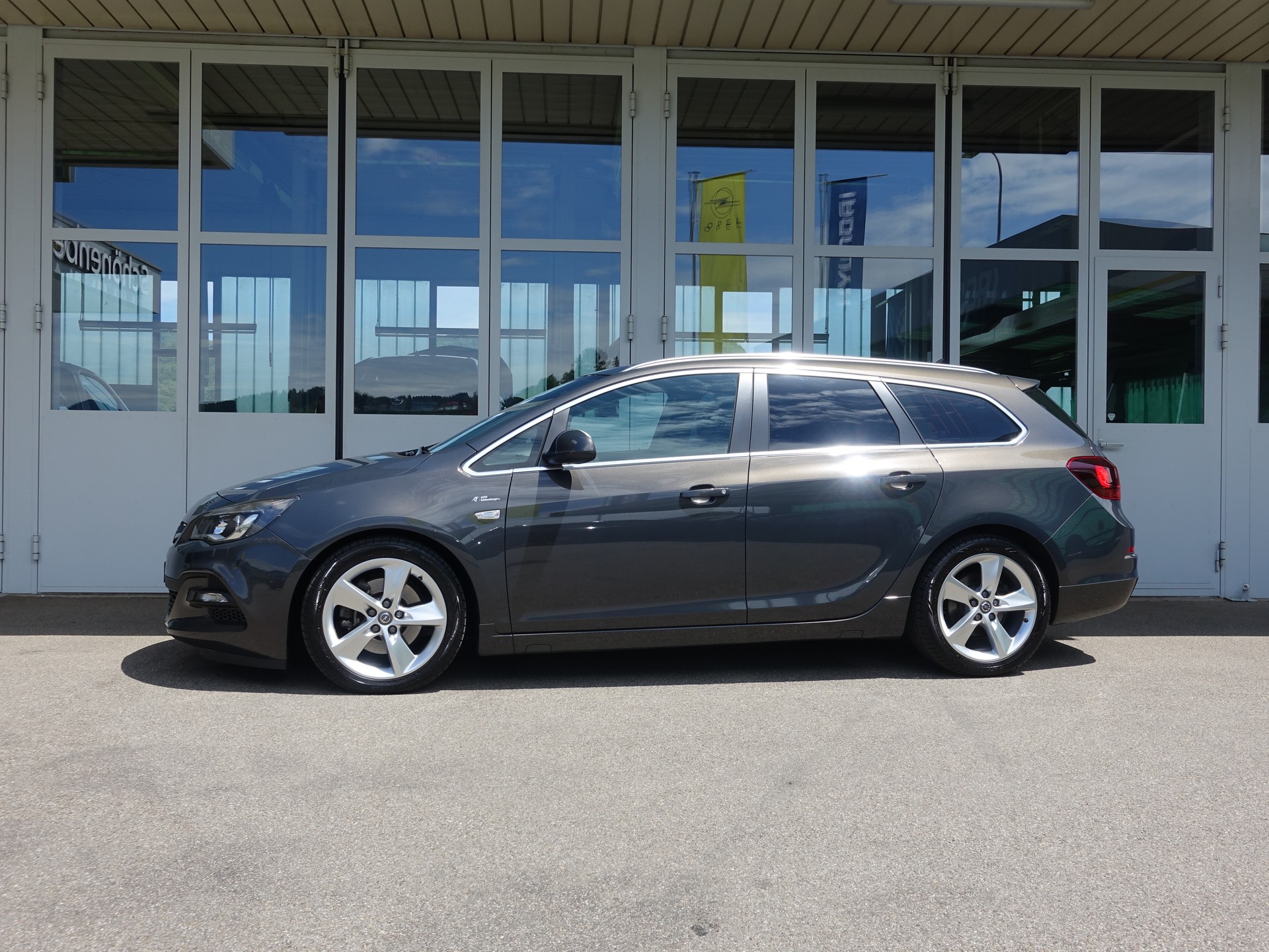 OPEL Astra 2.0 CDTi BiTurbo-showroom-element-2