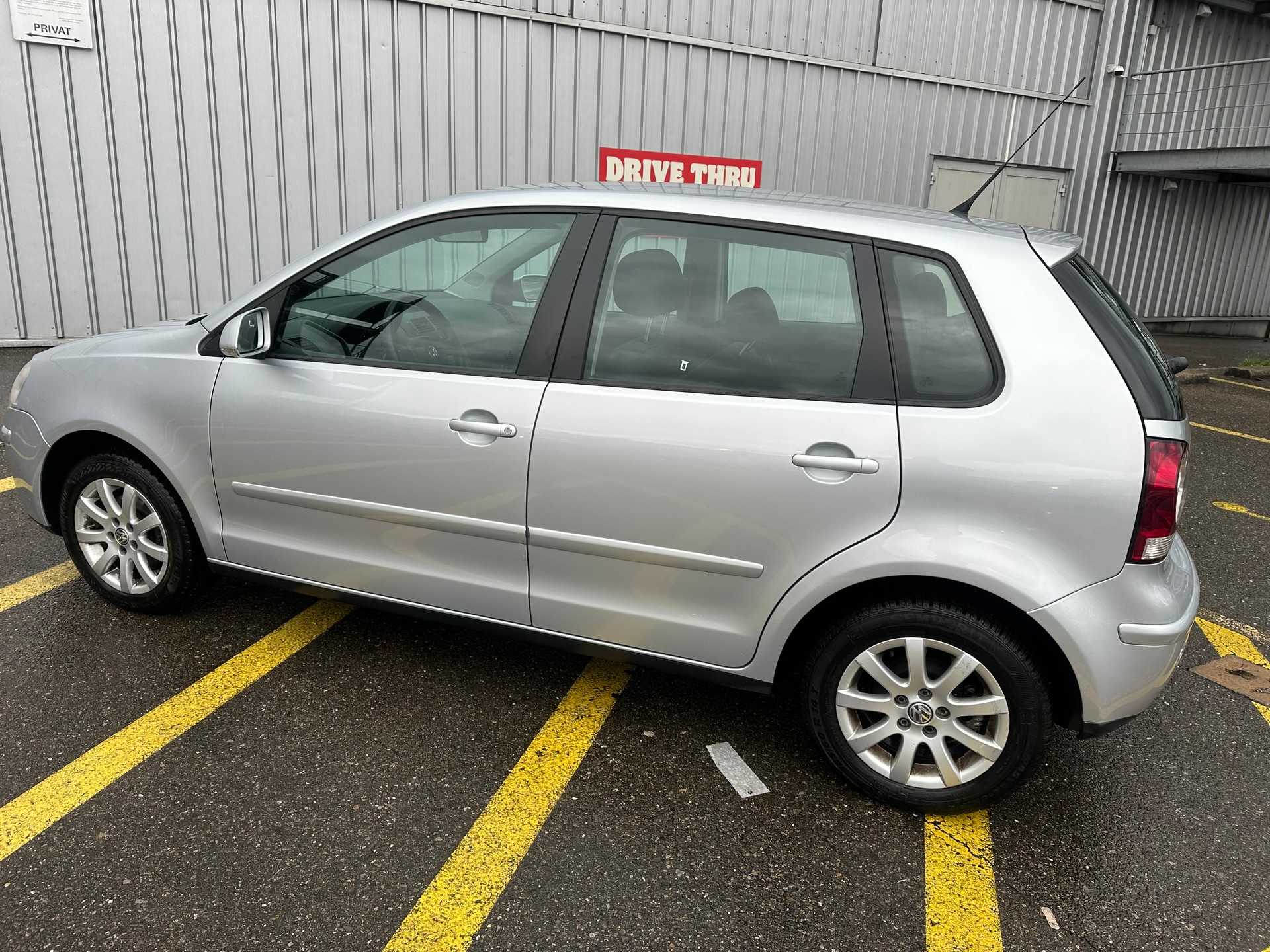 VW Polo 1.6 16V Young&Fresh-image-4