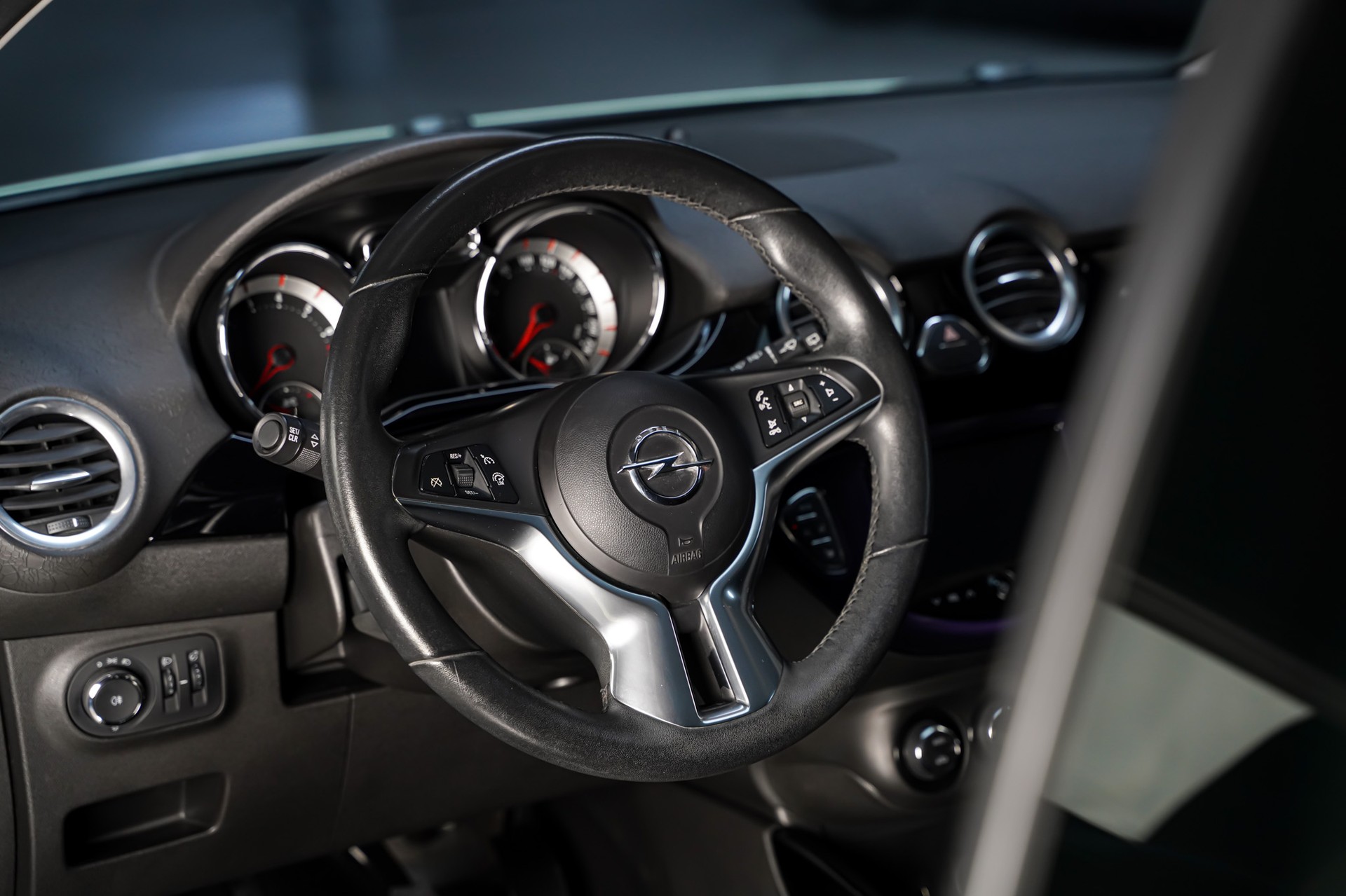 OPEL Adam 1.4 ecoFLEX White Link-image-8