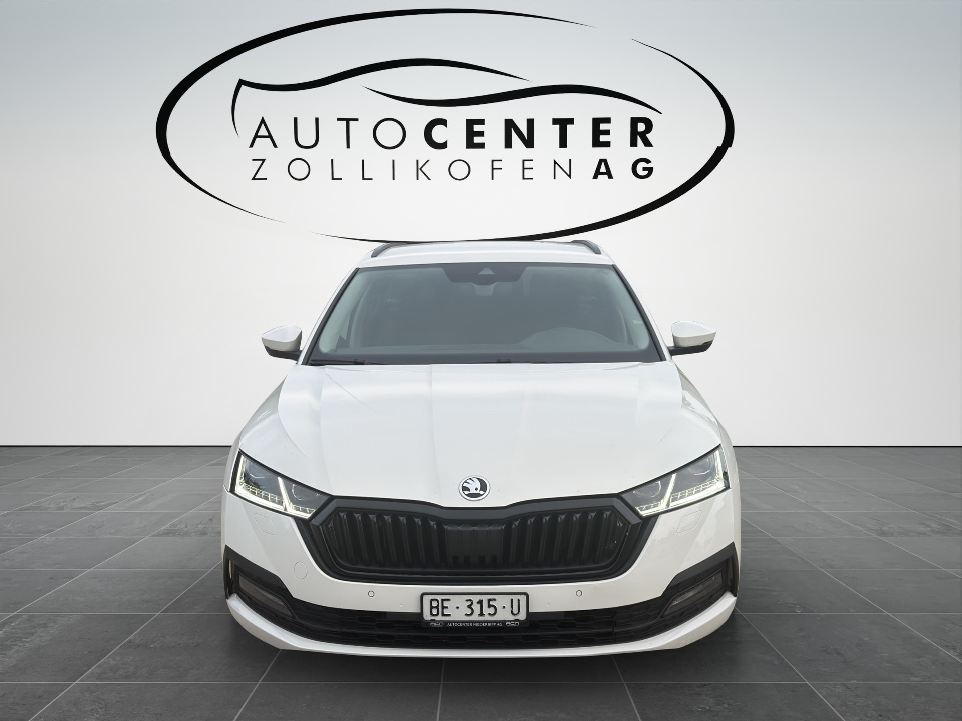 SKODA Octavia Combi 2.0 TDI DSG Ambition 4x4-showroom-element-2