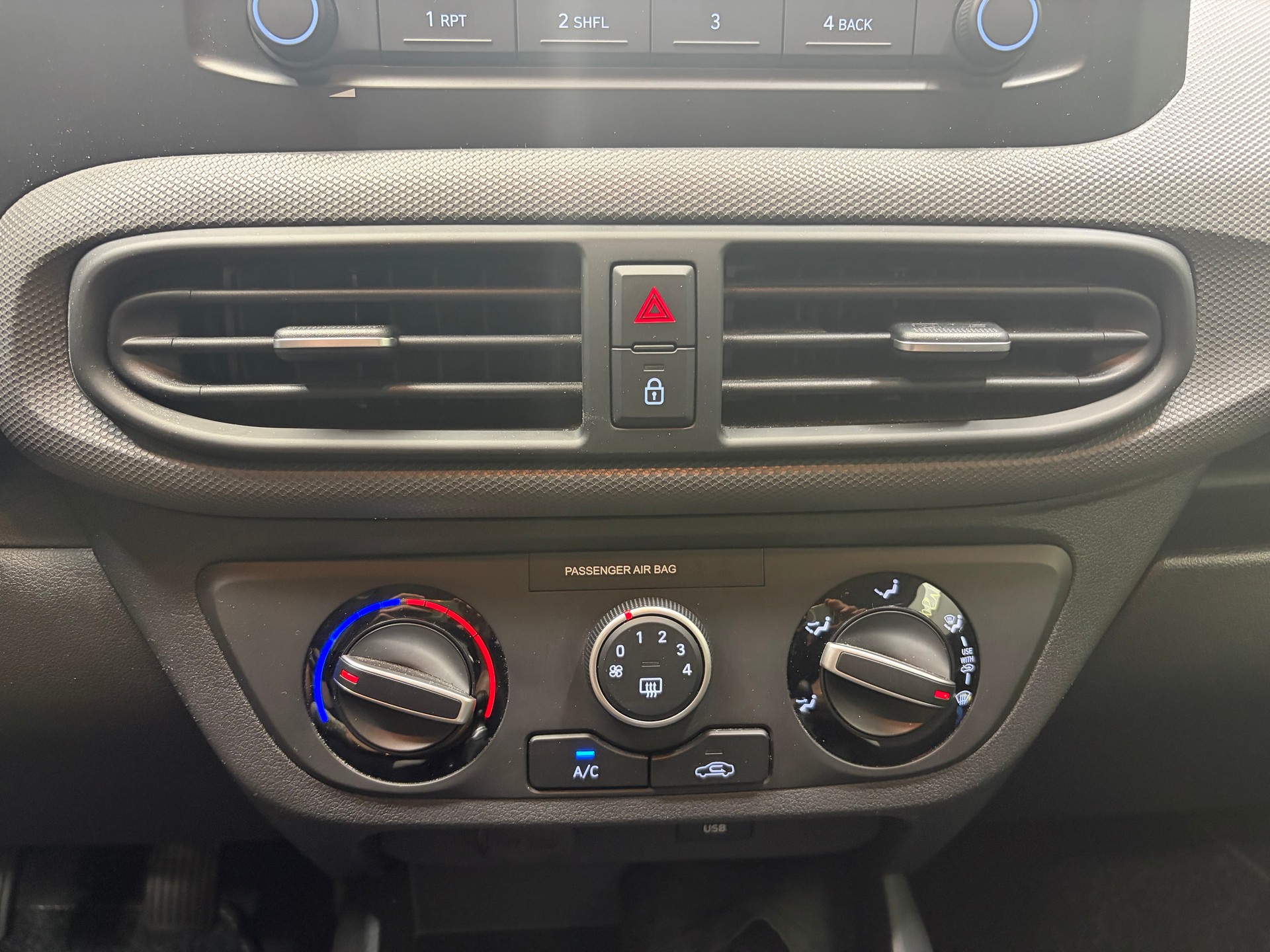 HYUNDAI i10 1.0 Origo-image-19