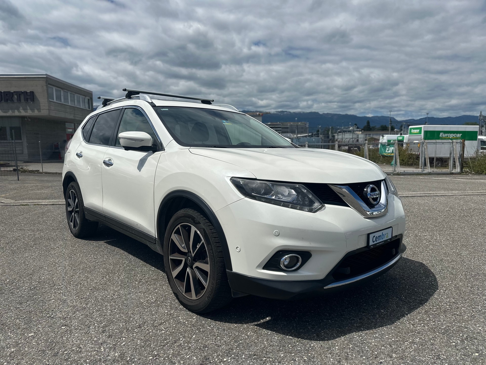 NISSAN X-TRAIL-image-1