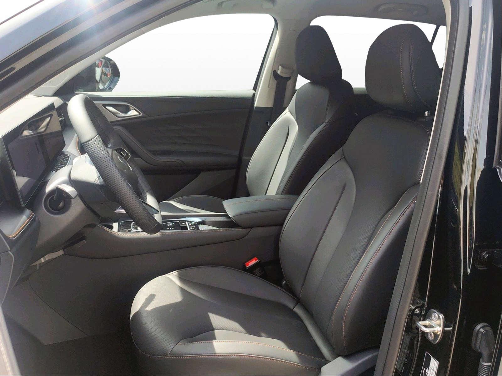 MG HS 1.5 Hybrid Luxury-image-8