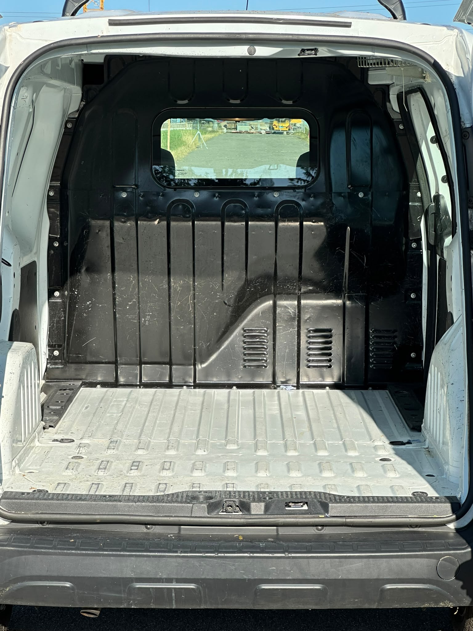 DACIA Dokker Van SCe 100 S&S Ambiance-image-9