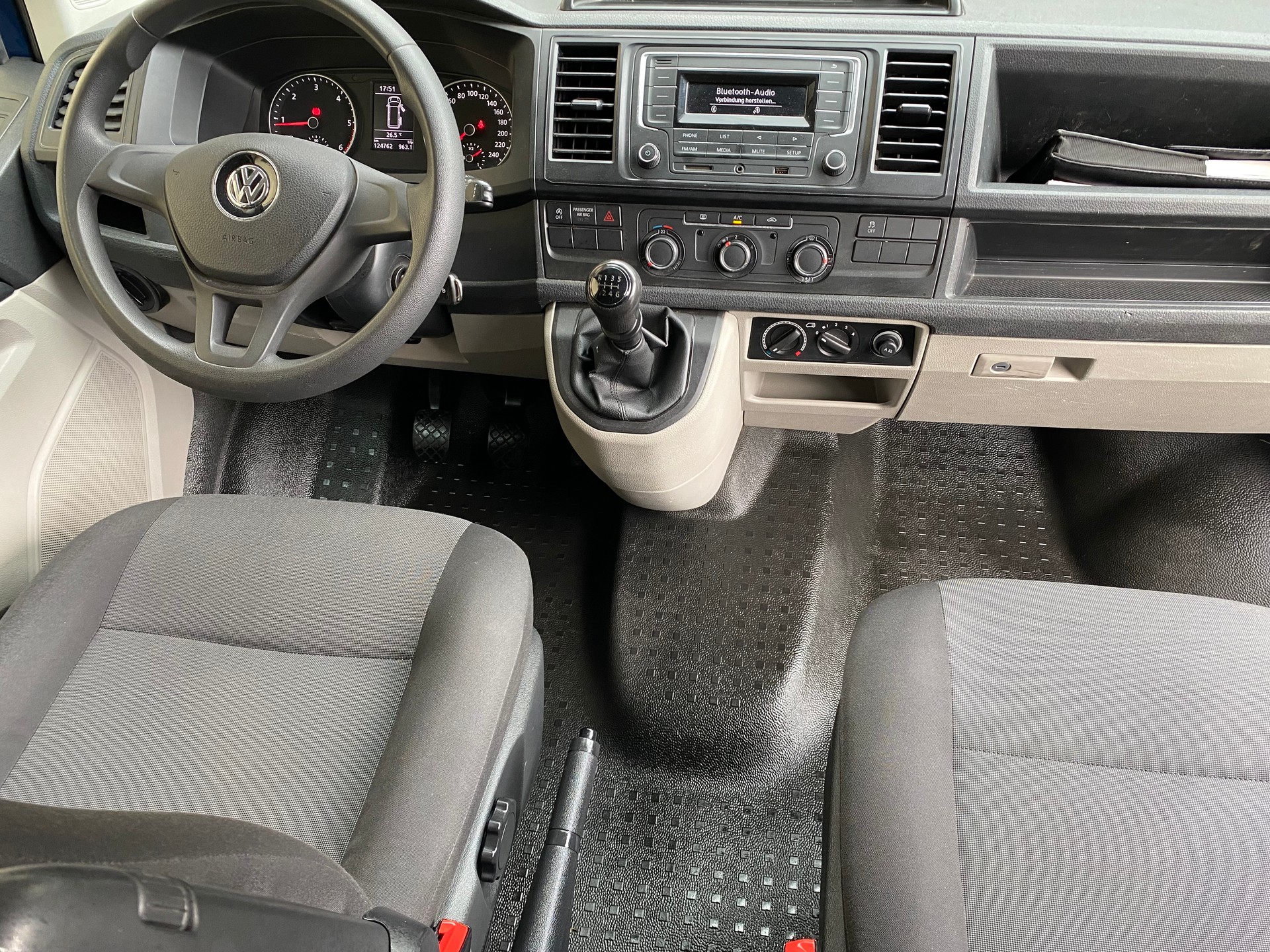 VW T6 2.0 TDI 4Motion-image-4