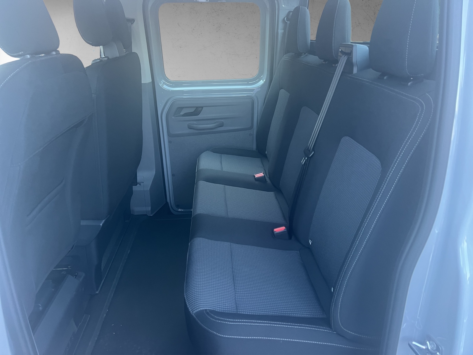 VW e-Transporter 70 kWh 4Motion-image-7