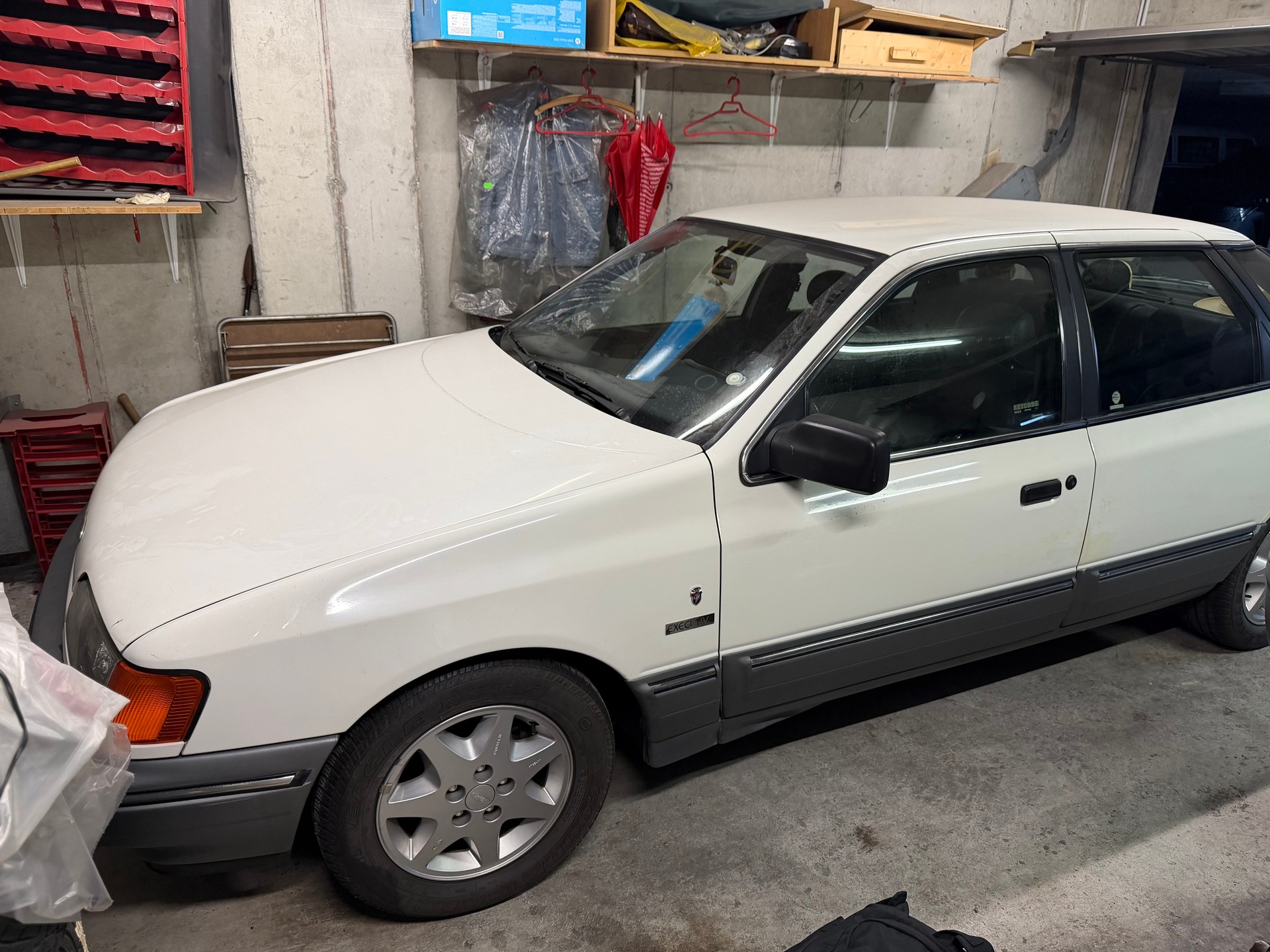 FORD 2.9i 4x4 Executive