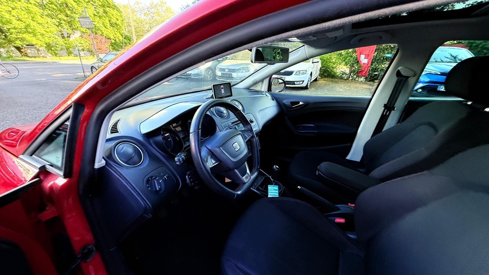 SEAT Ibiza SC 1.2 TSI FR Stopp-Start-image-8