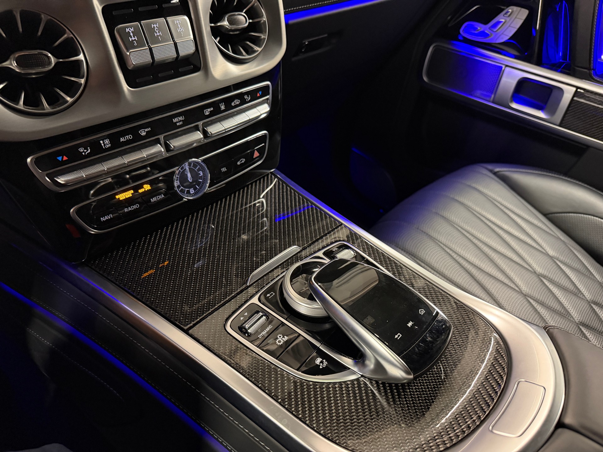 MERCEDES-BENZ G 400 d AMG Line *CH-Auto*Gratis Service*Exclusive Interieur*Top Ausstattung*Standheizung*Burmester*-image-22