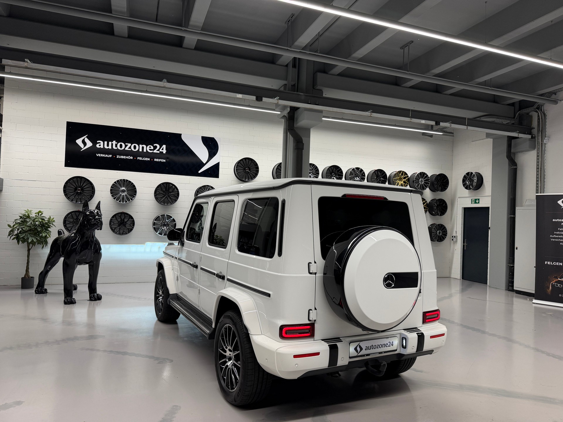 MERCEDES-BENZ G 400 d AMG Line *CH-Auto*Gratis Service*Exclusive Interieur*Top Ausstattung*Standheizung*Burmester*-image-4