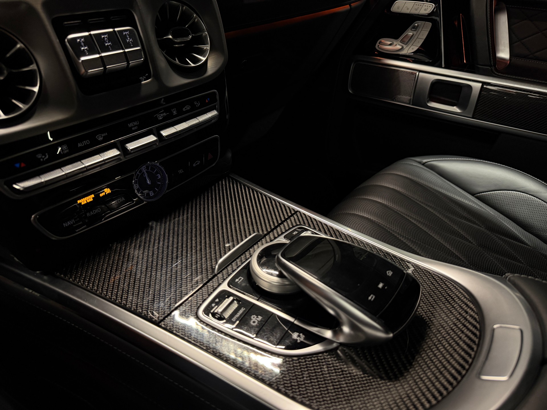 MERCEDES-BENZ G 400 d AMG Line *CH-Auto*Gratis Service*Exclusive Interieur*Top Ausstattung*Standheizung*Burmester*-image-23
