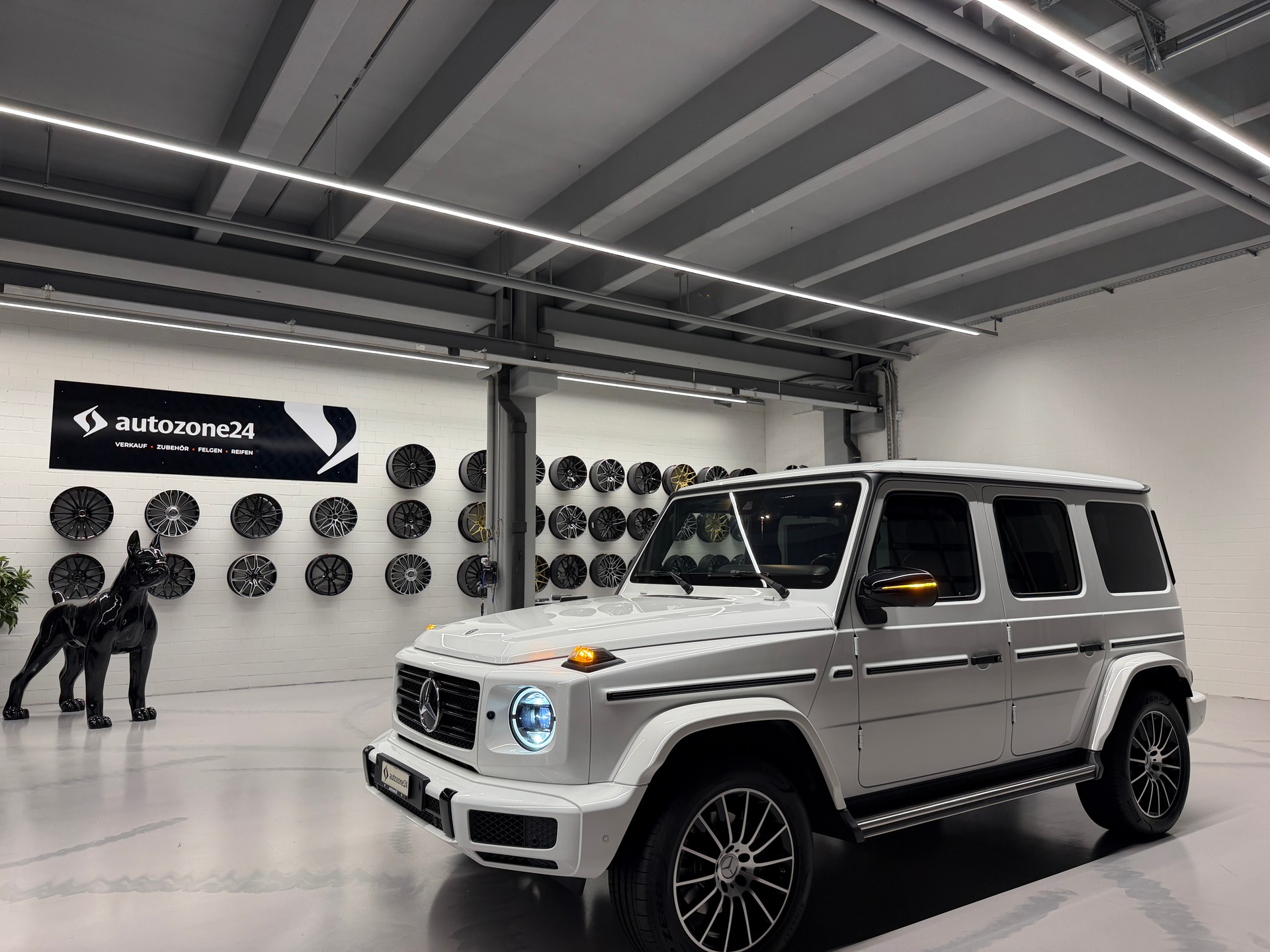 MERCEDES-BENZ G 400 d AMG Line *CH-Auto*Gratis Service*Exclusive Interieur*Top Ausstattung*Standheizung*Burmester*-image-12
