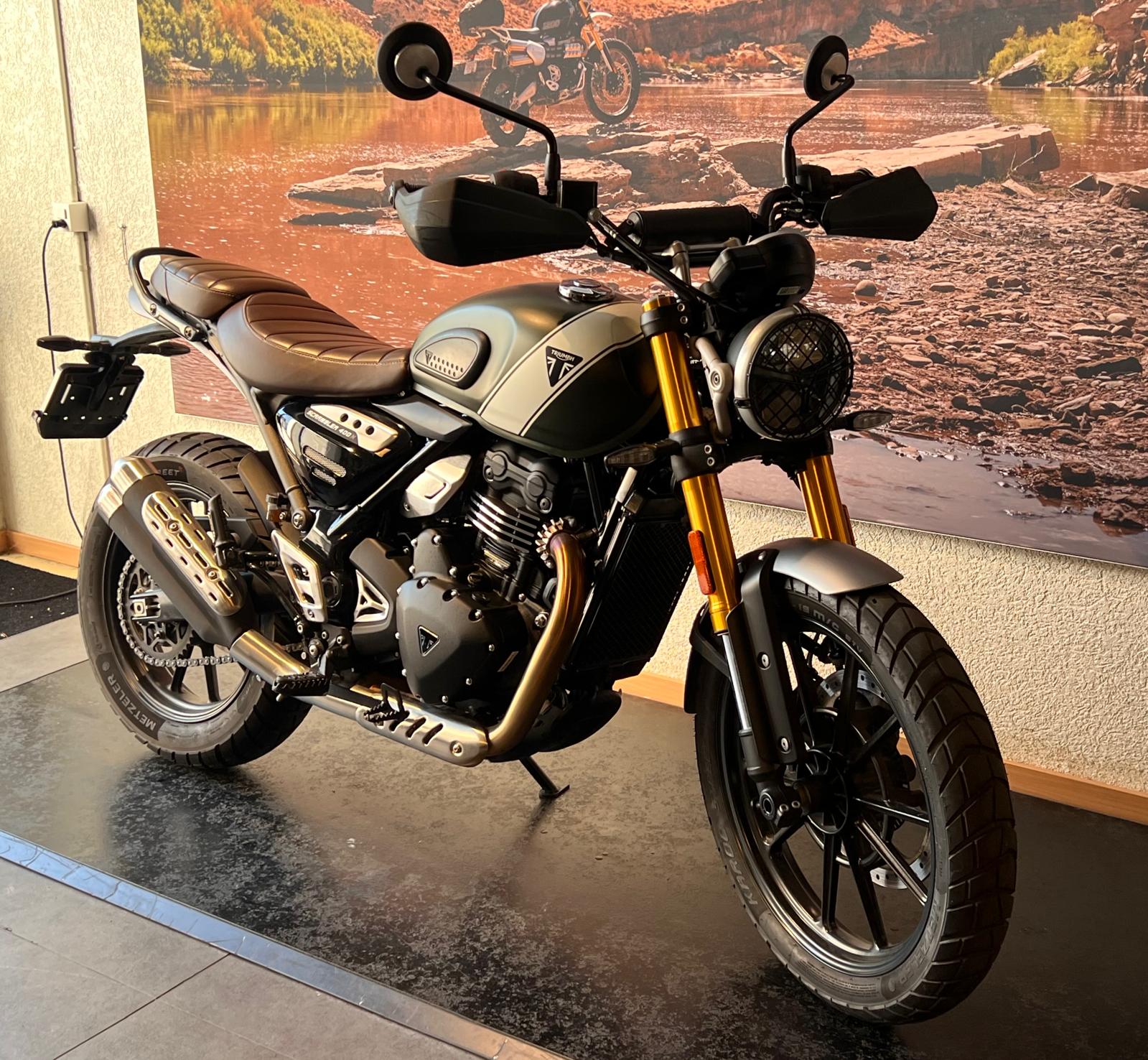 TRIUMPH Scrambler 400 X-showroom-element-1
