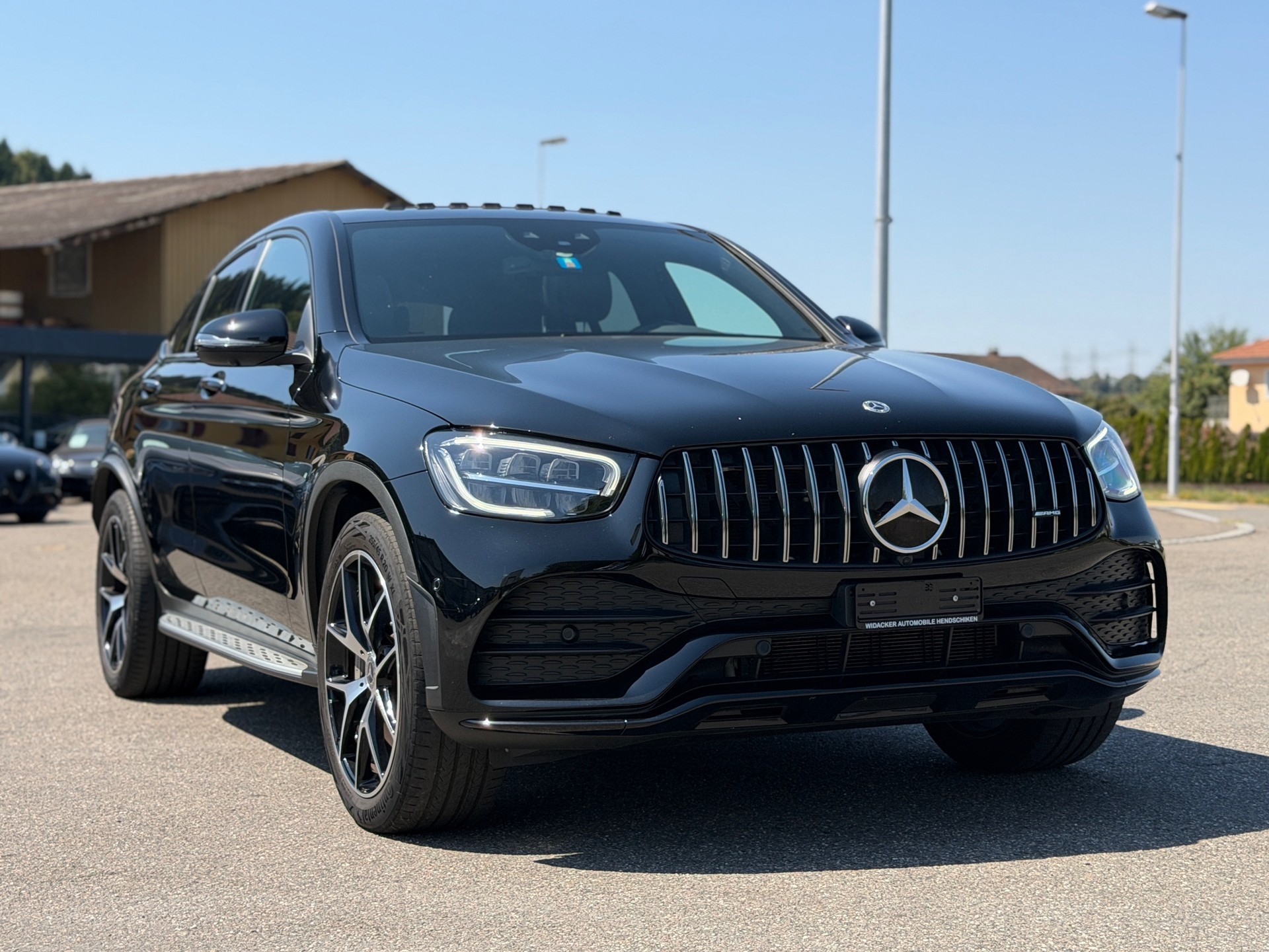 MERCEDES-BENZ GLC Coupé 200 AMG Line 4Matic 9G-Tronic-image-2