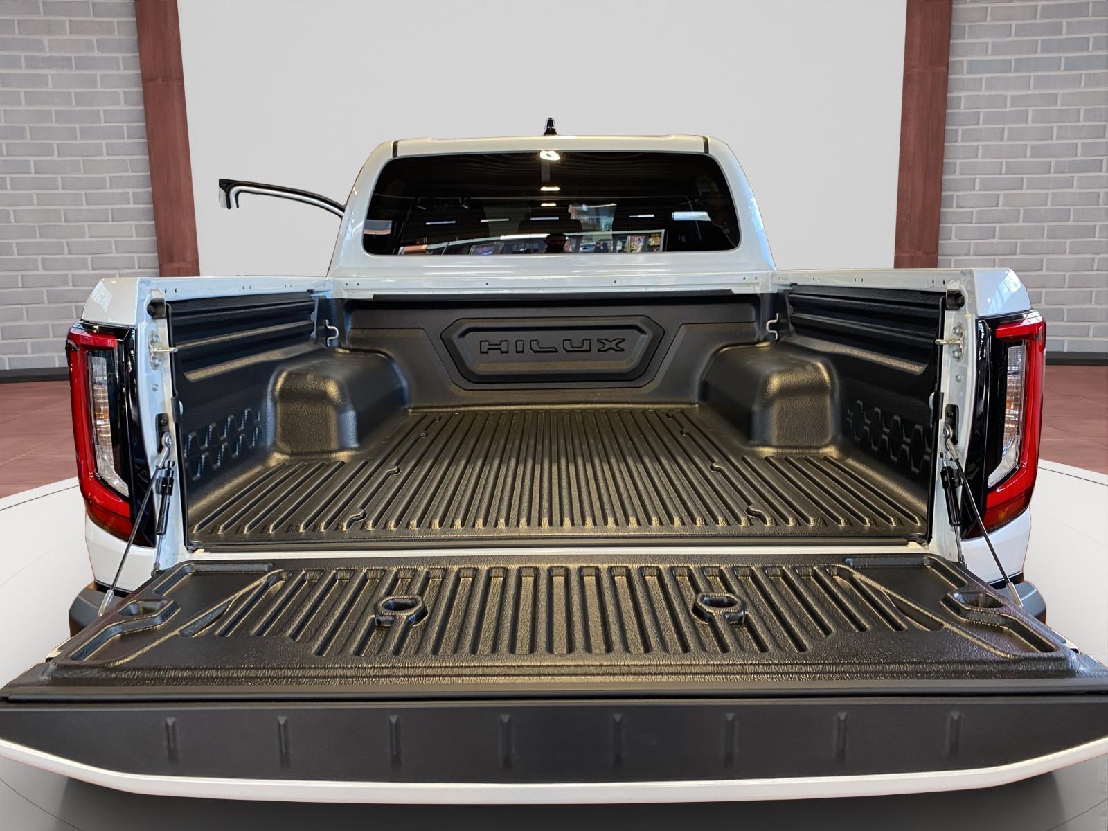 TOYOTA Hilux Double Cab.-Pick-up 2.8 D-4D MHEV 204 Invincible-image-10